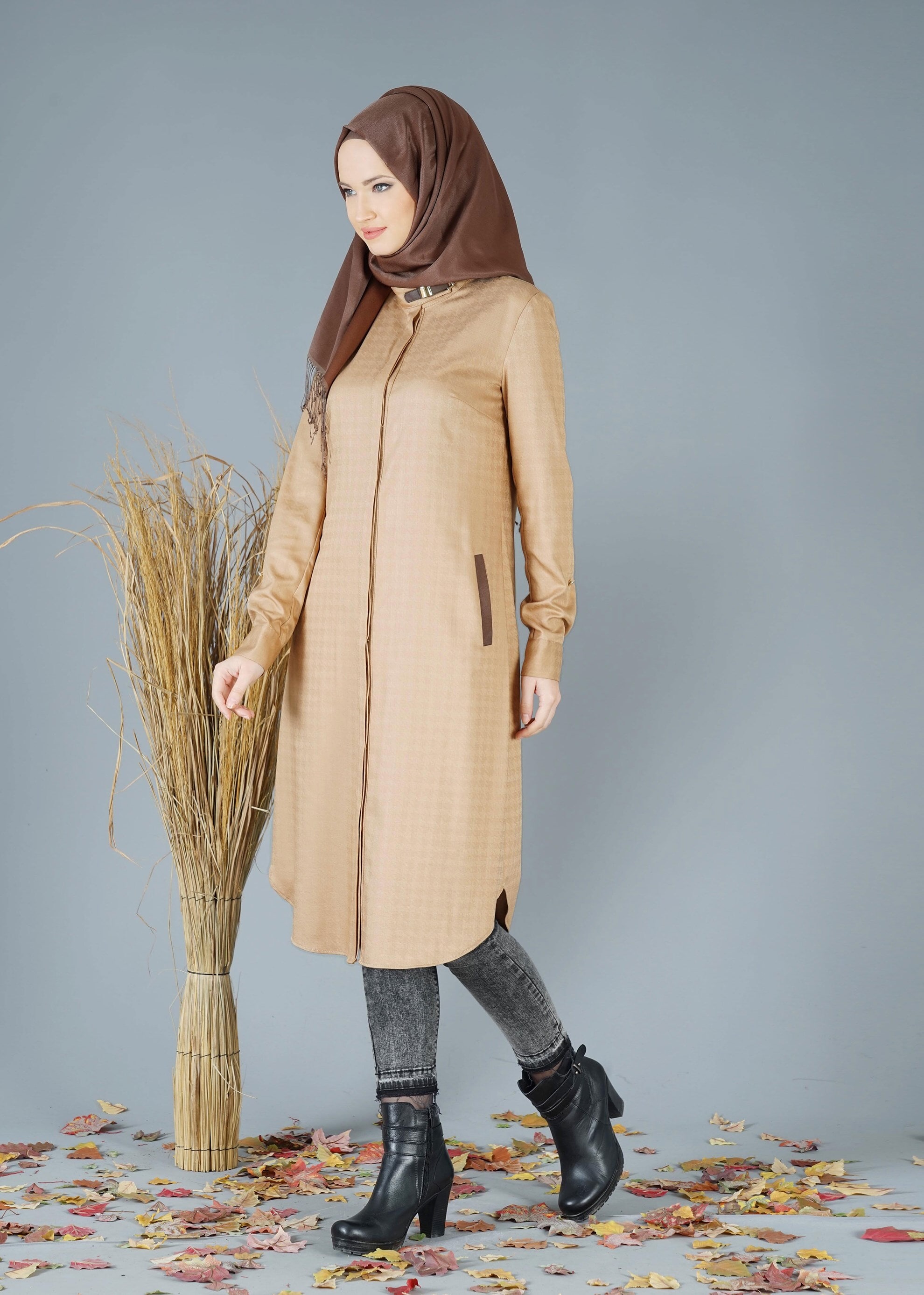 Tesettür giyim KAHVE DOKULU CEPLİ TUNİK 4732