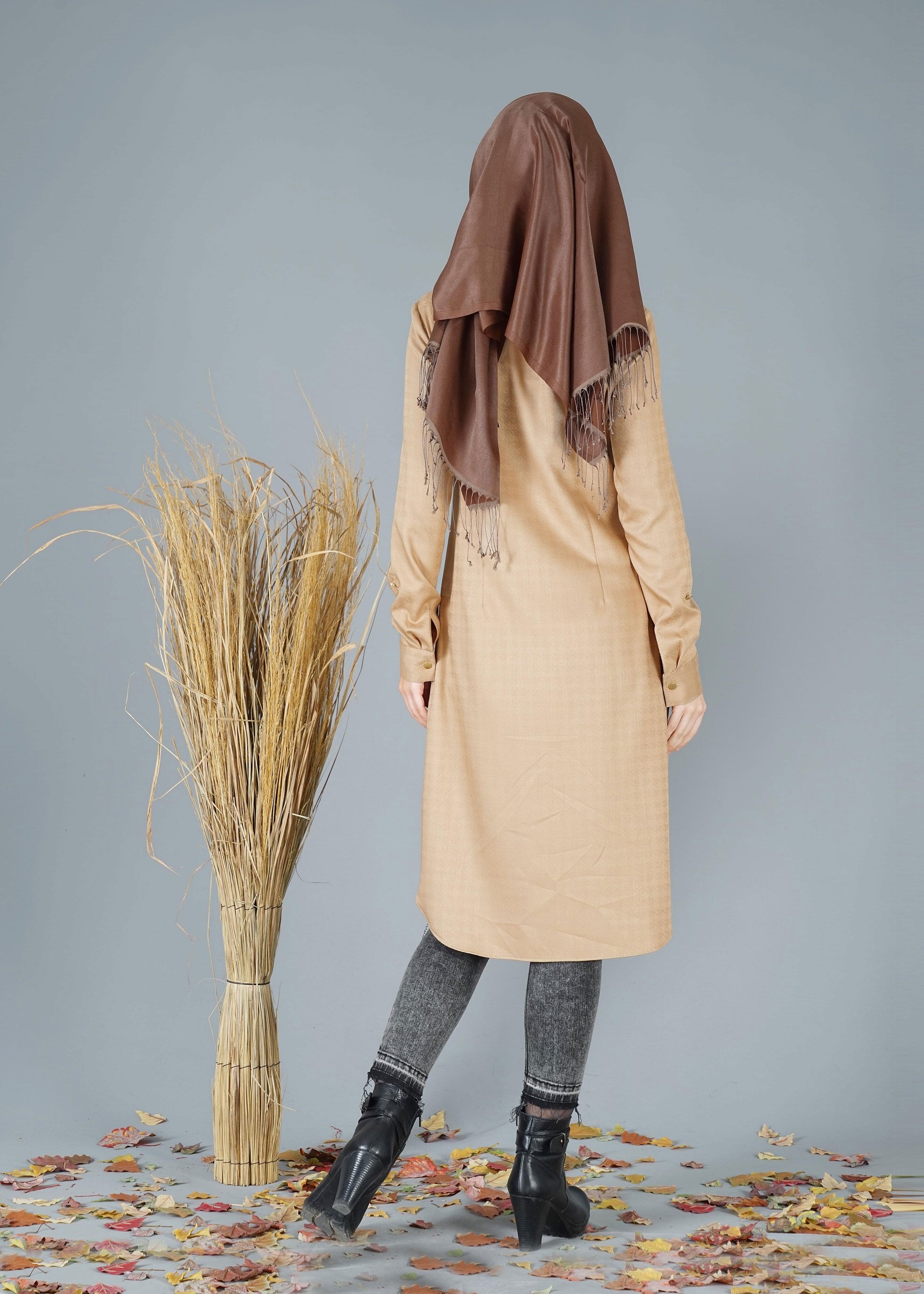 Tesettür giyim KAHVE DOKULU CEPLİ TUNİK 4732