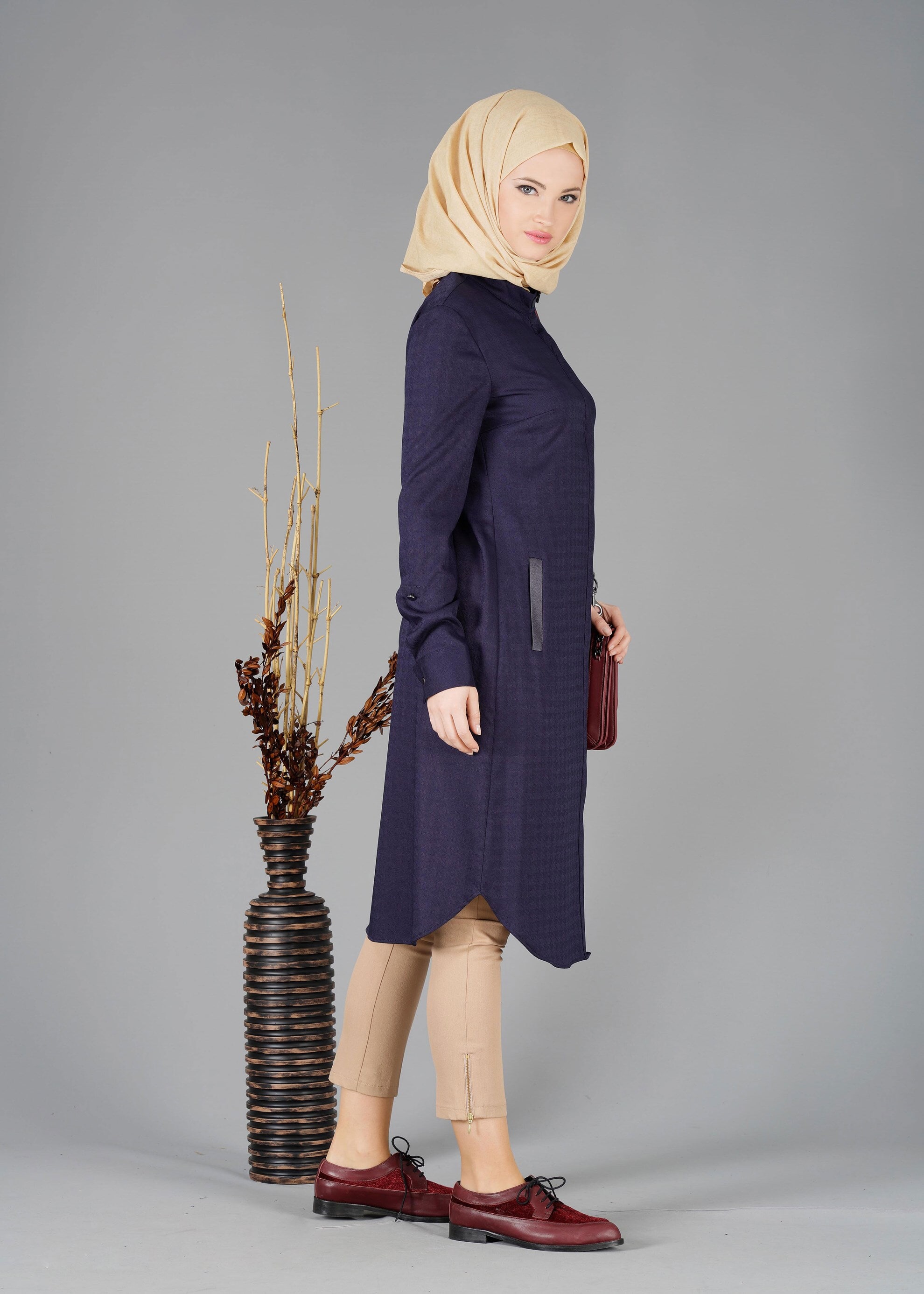 Tesettür giyim LACİVERT DOKULU CEPLİ TUNİK 4732