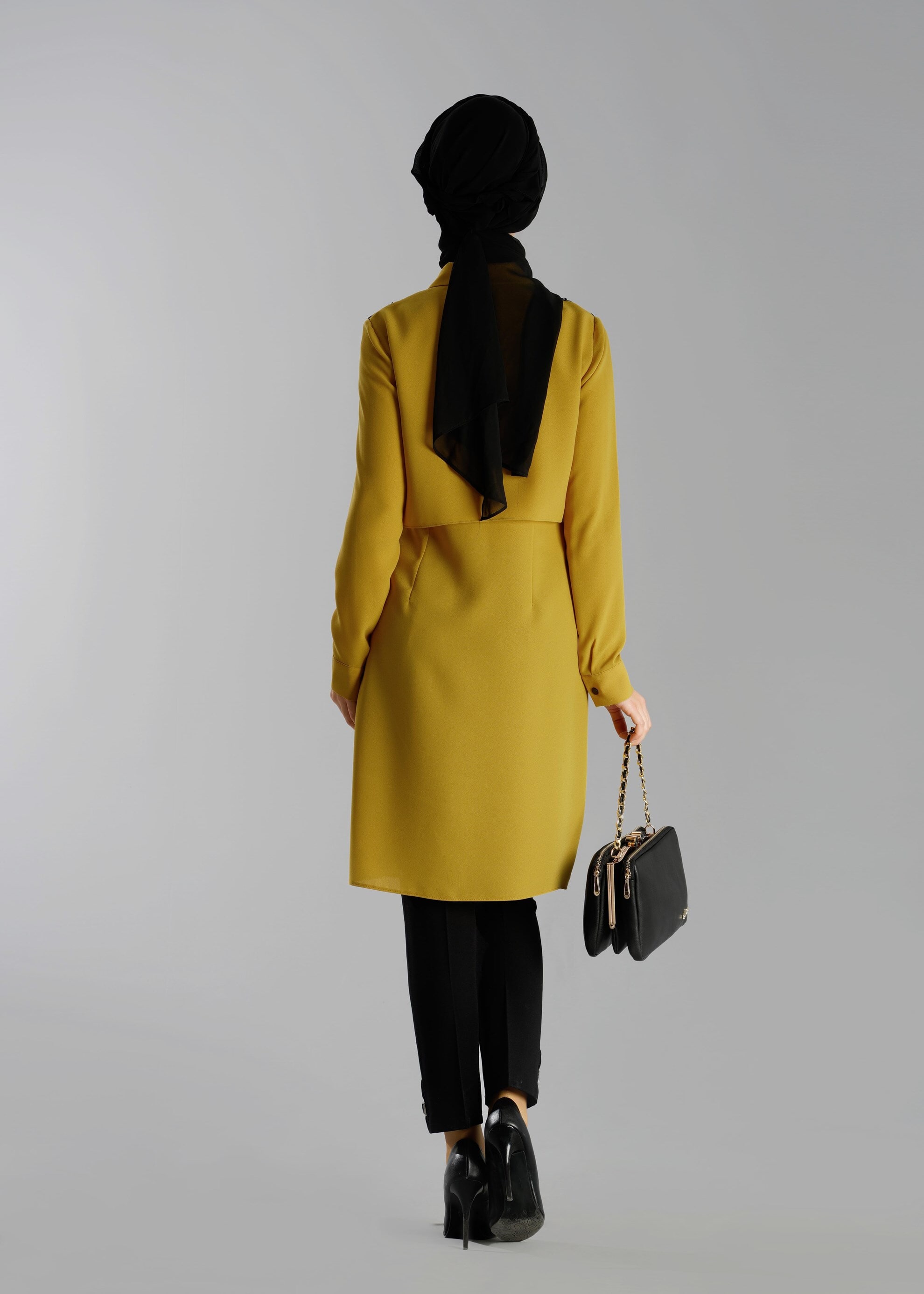 Tesettür giyim SARI DANTEL DETAYLI DÜĞMELİ TUNİK 4740