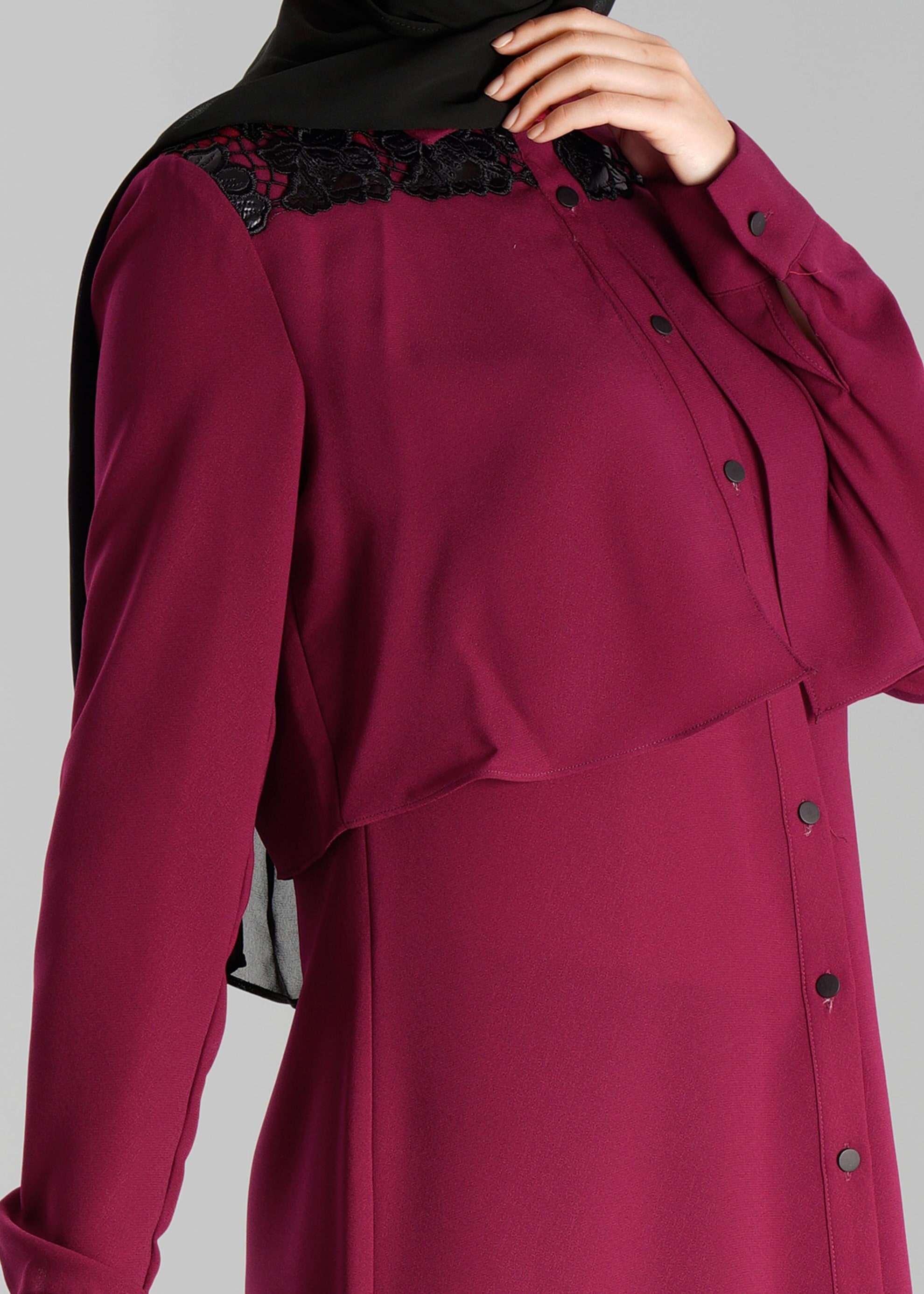 Tesettür giyim MOR DANTEL DETAYLI DÜĞMELİ TUNİK 4740