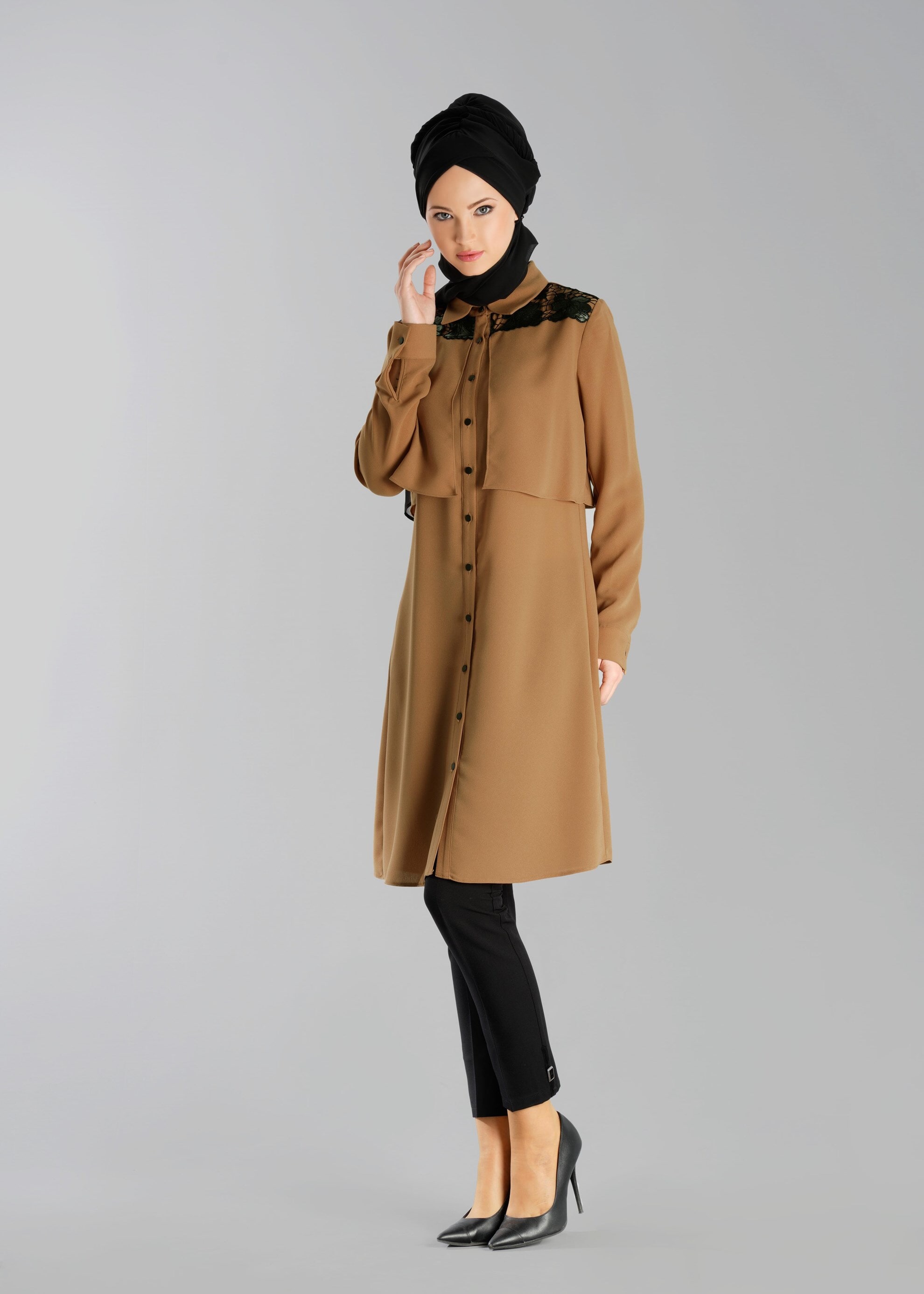 Tesettür giyim KAHVE DANTEL DETAYLI DÜĞMELİ TUNİK 4740