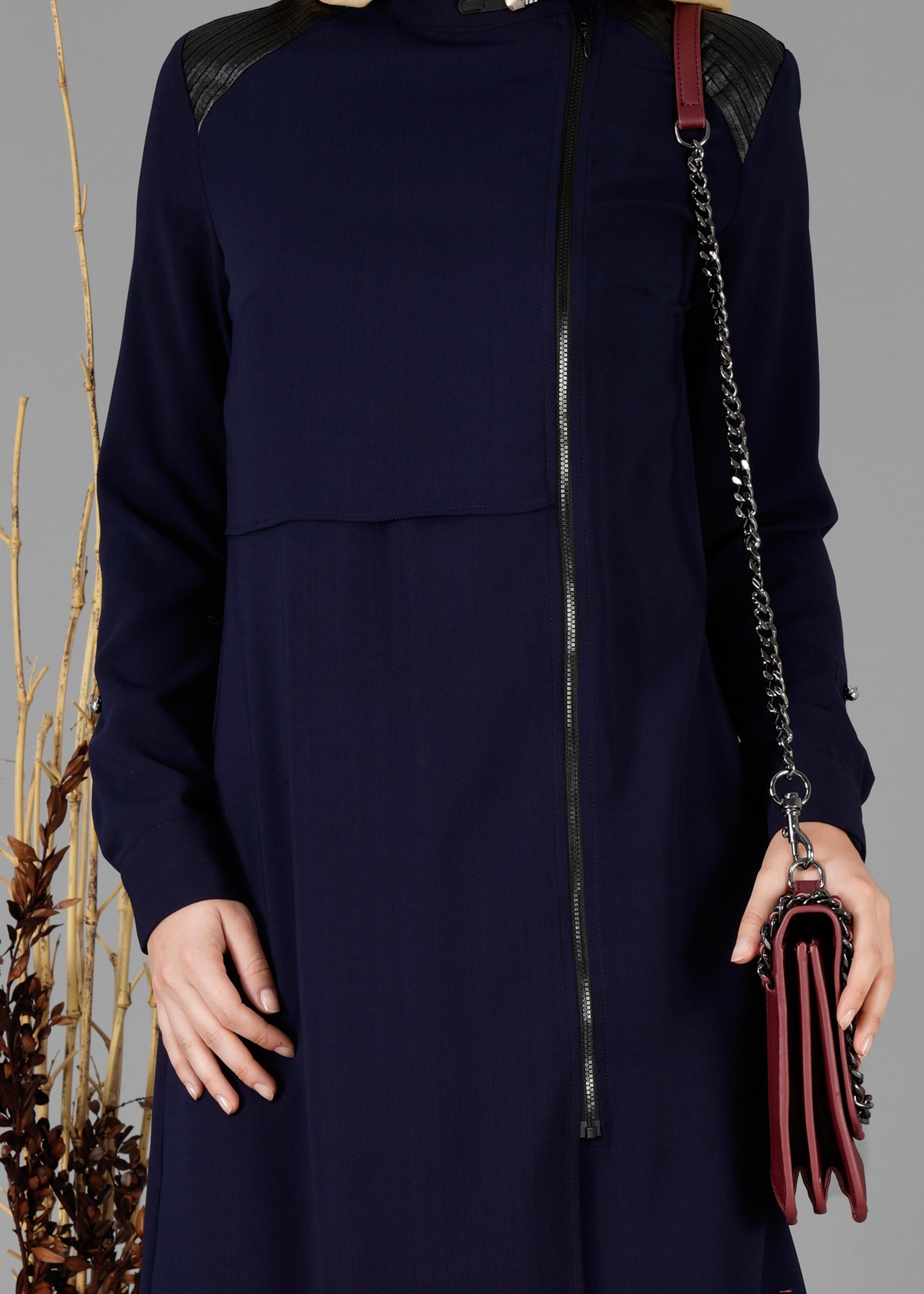 Tesettür giyim LACİVERT OMUZ DETAYLI FERMUARLI TUNİK 4741