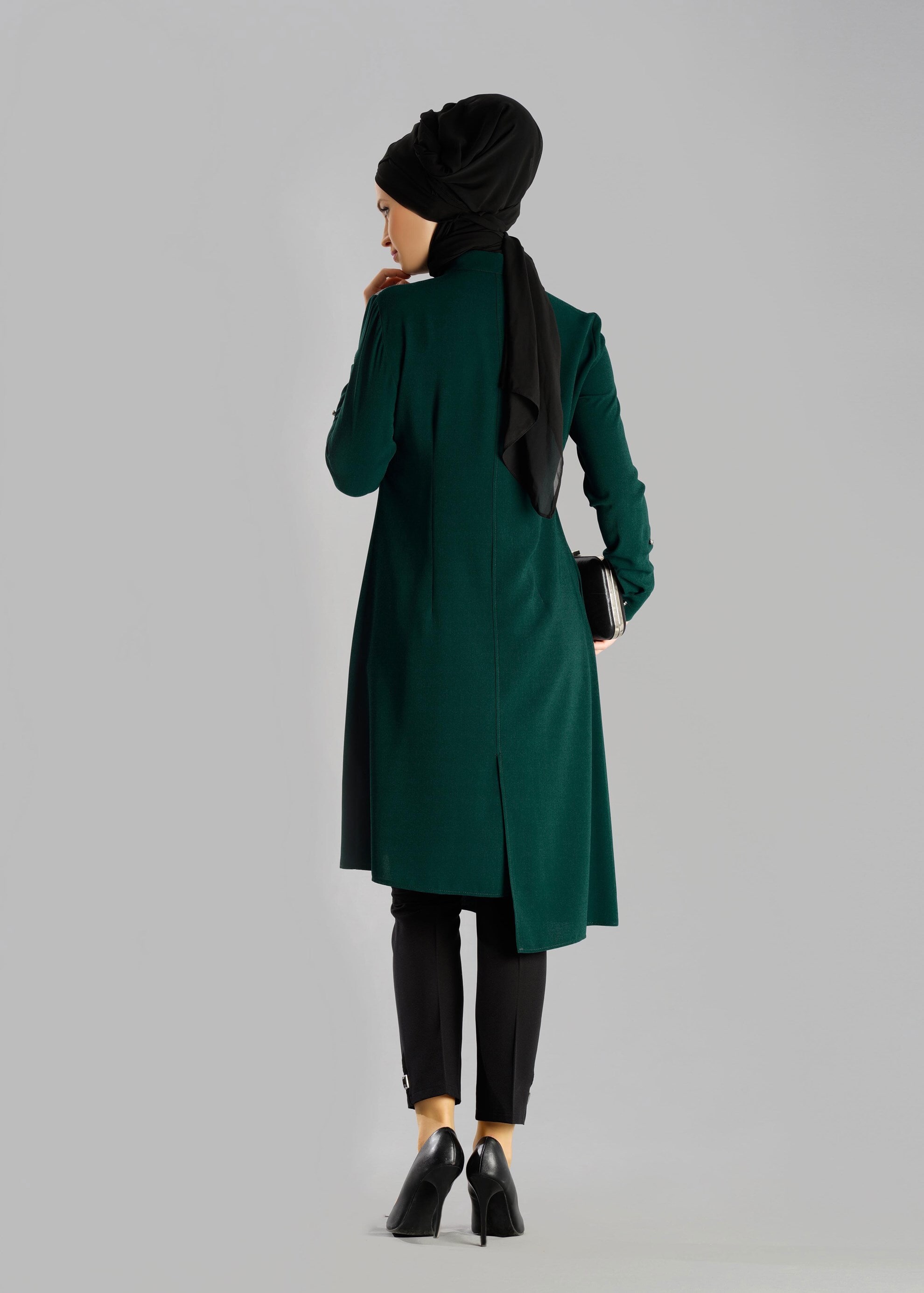 Tesettür giyim YEŞİL OMUZ DETAYLI FERMUARLI TUNİK 4741