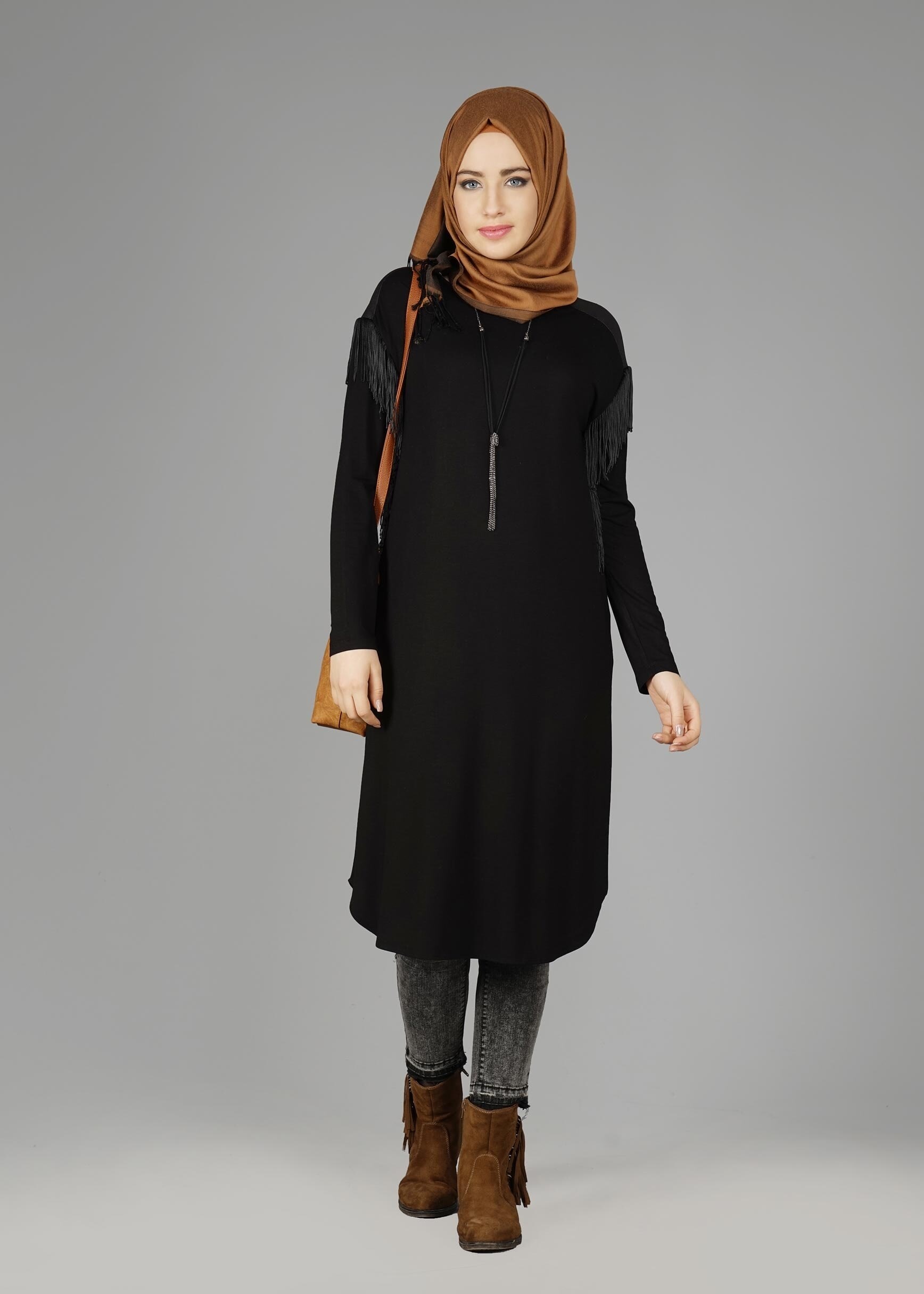 Tesettür giyim SİYAH KOLLARI SAÇAKLI TUNİK 4744