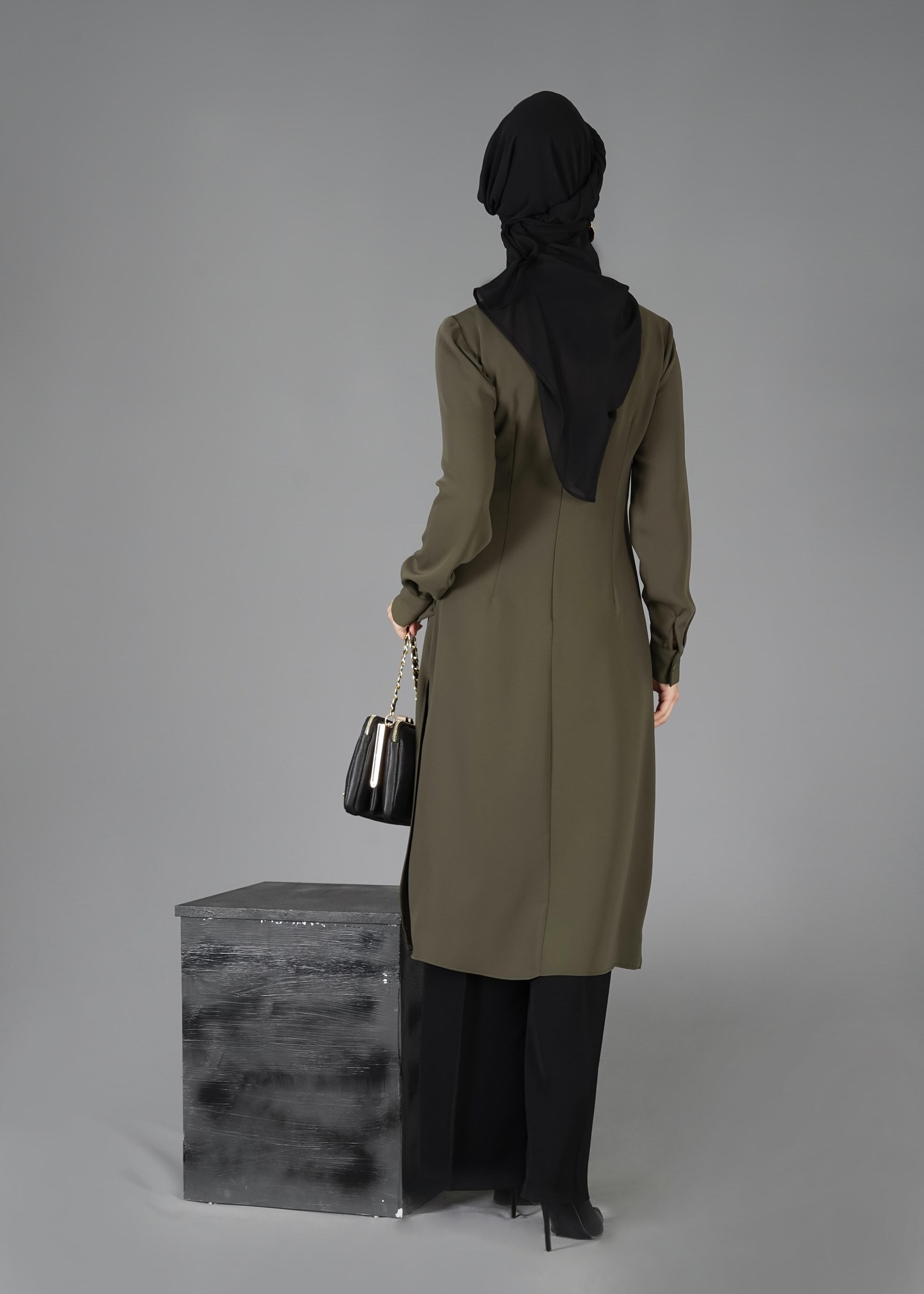 Tesettür giyim HAKİ ASİMETRİK KESİM KLASİK TUNİK 4768