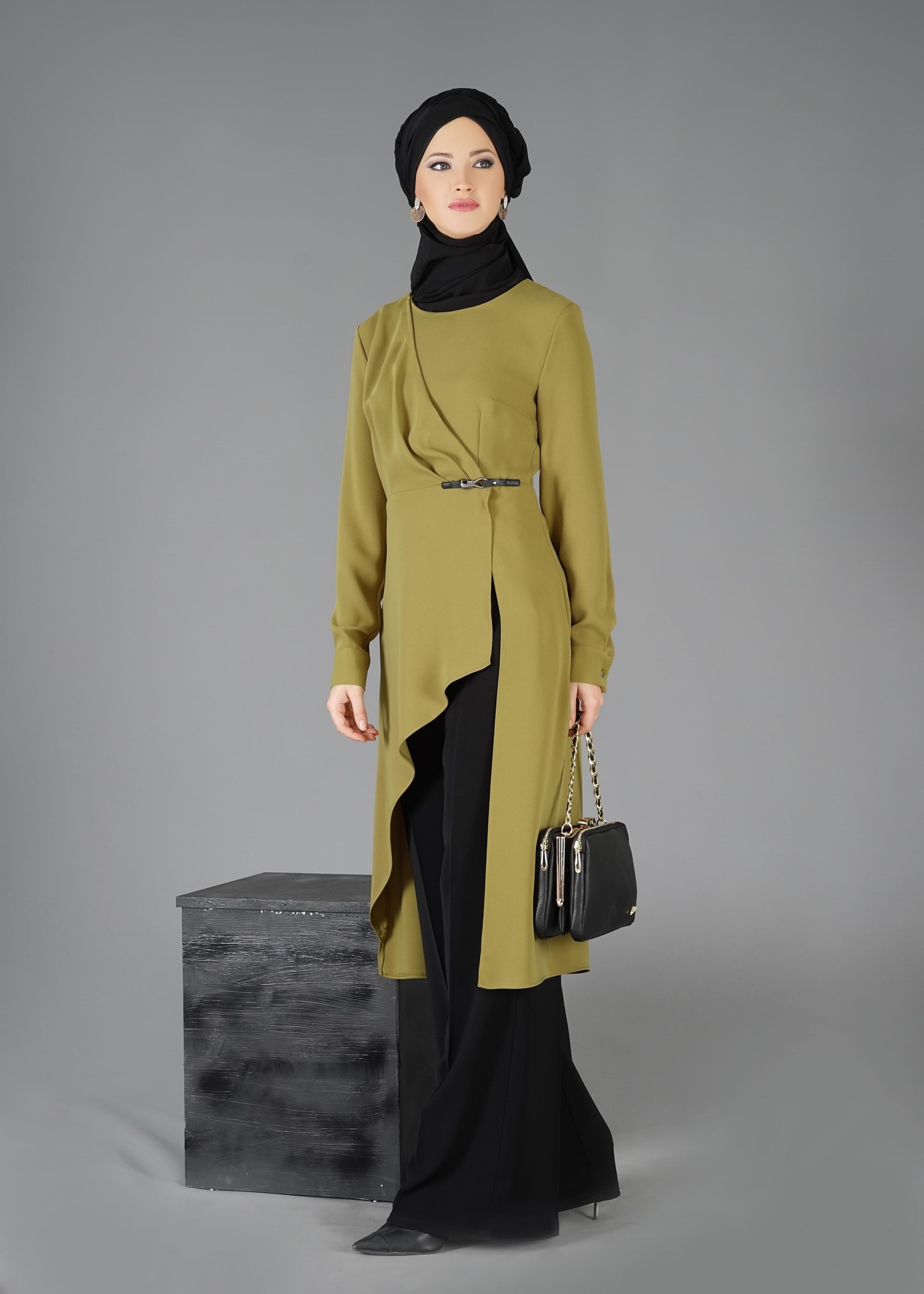 Tesettür giyim YEŞİL ASİMETRİK KESİM KLASİK TUNİK 4768