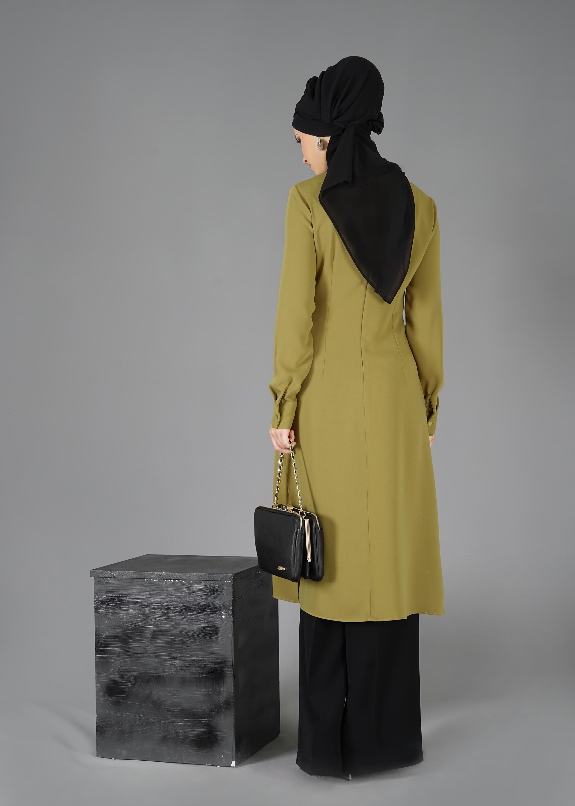 Tesettür giyim YEŞİL ASİMETRİK KESİM KLASİK TUNİK 4768