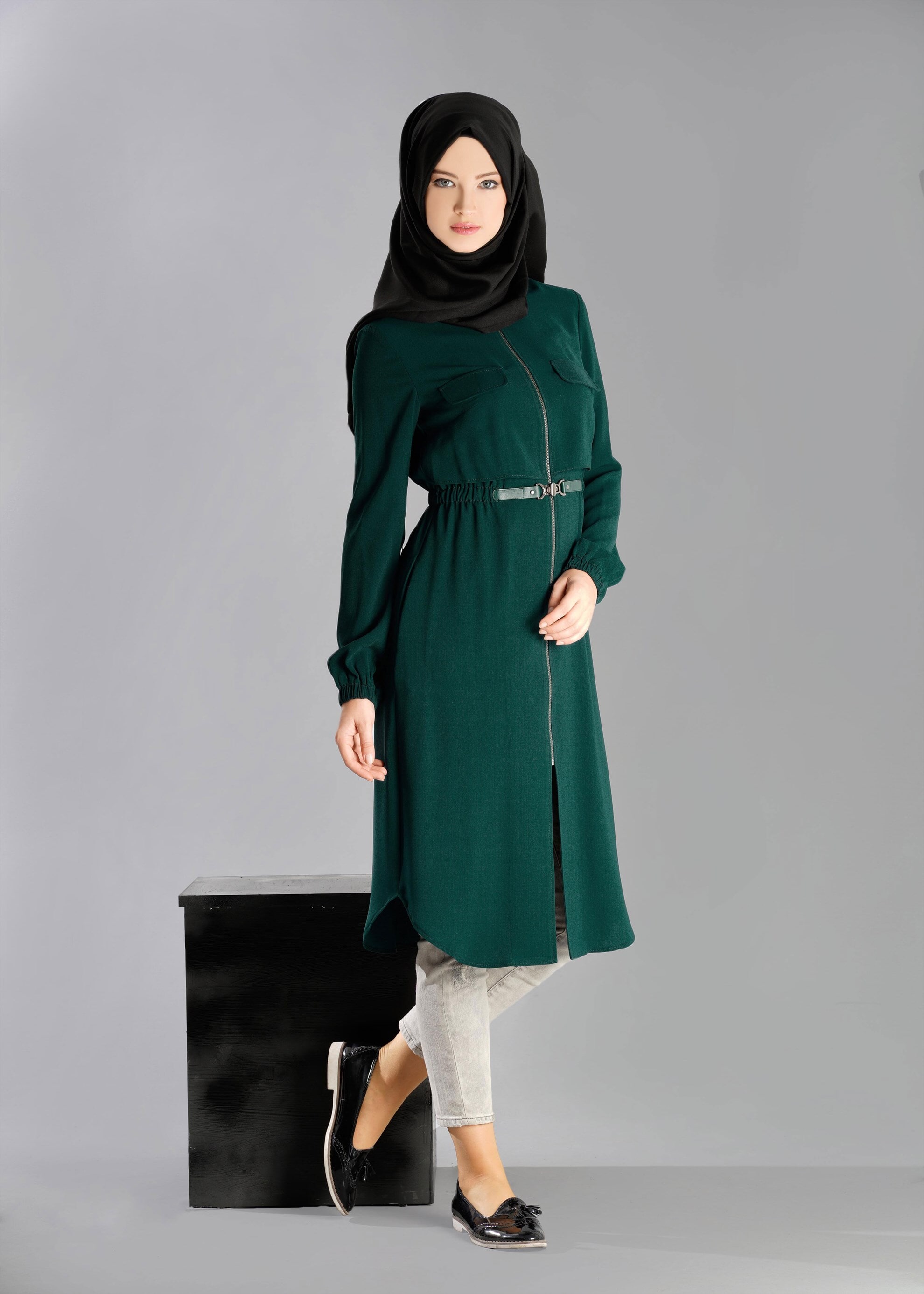 Tesettür giyim YEŞİL BELİ BÜZGÜLÜ FERMUARLI TUNİK 4777