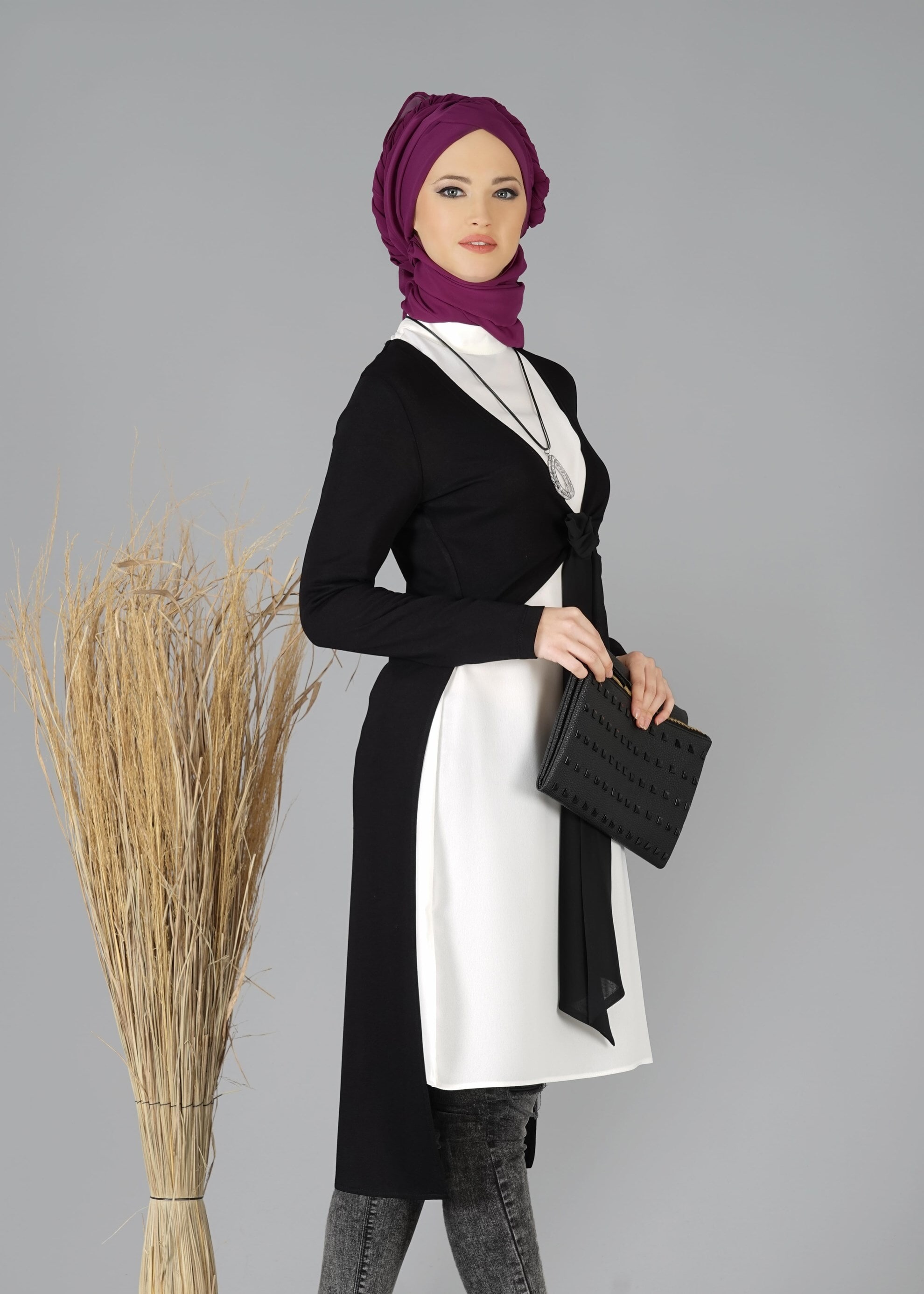 Tesettür giyim BEYAZ BELDEN BAĞLAMALI 2&prime;li TUNİK 4778