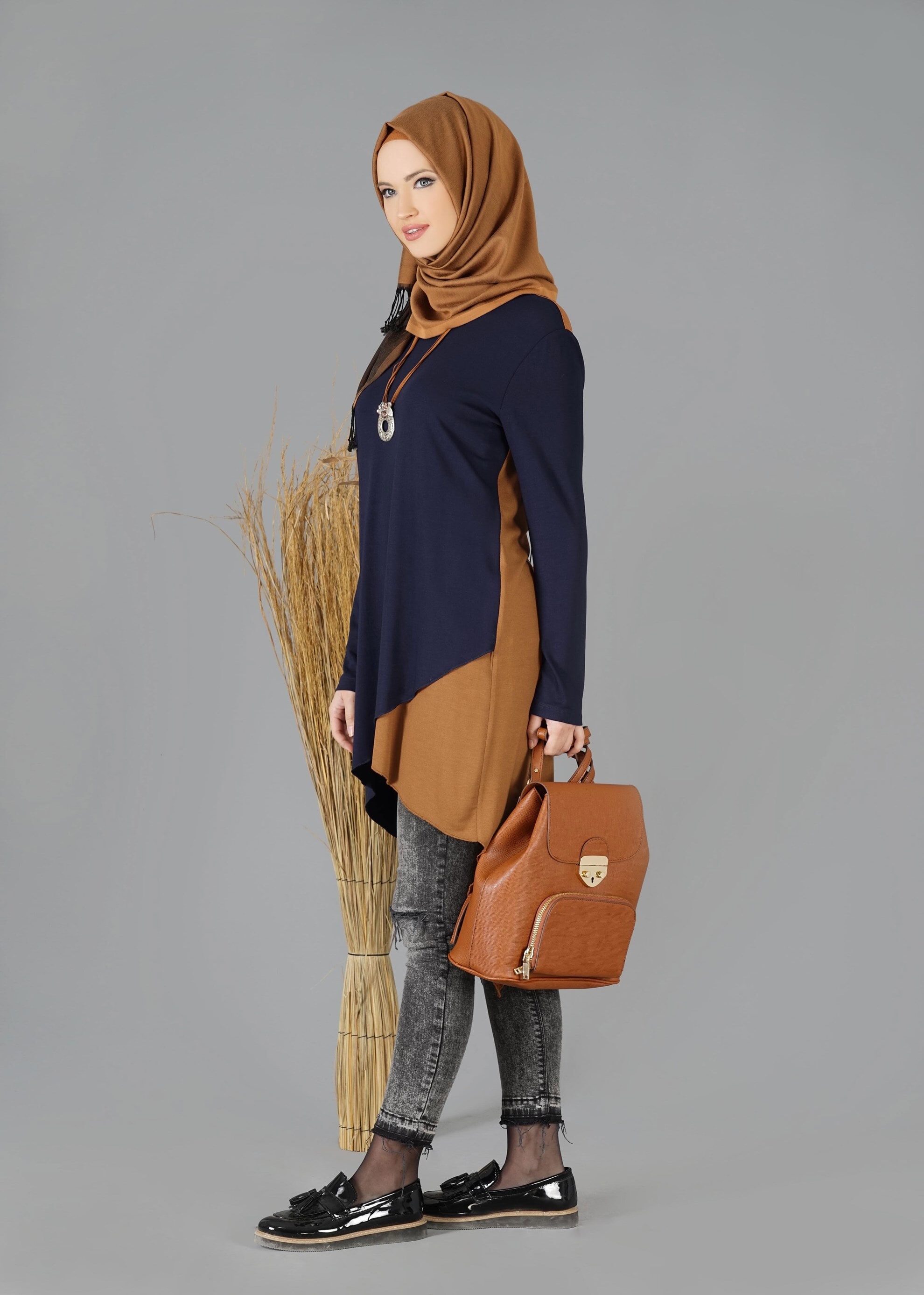 Tesettür giyim LACİVERT ASİMETRİK KESİM TUNİK 4844