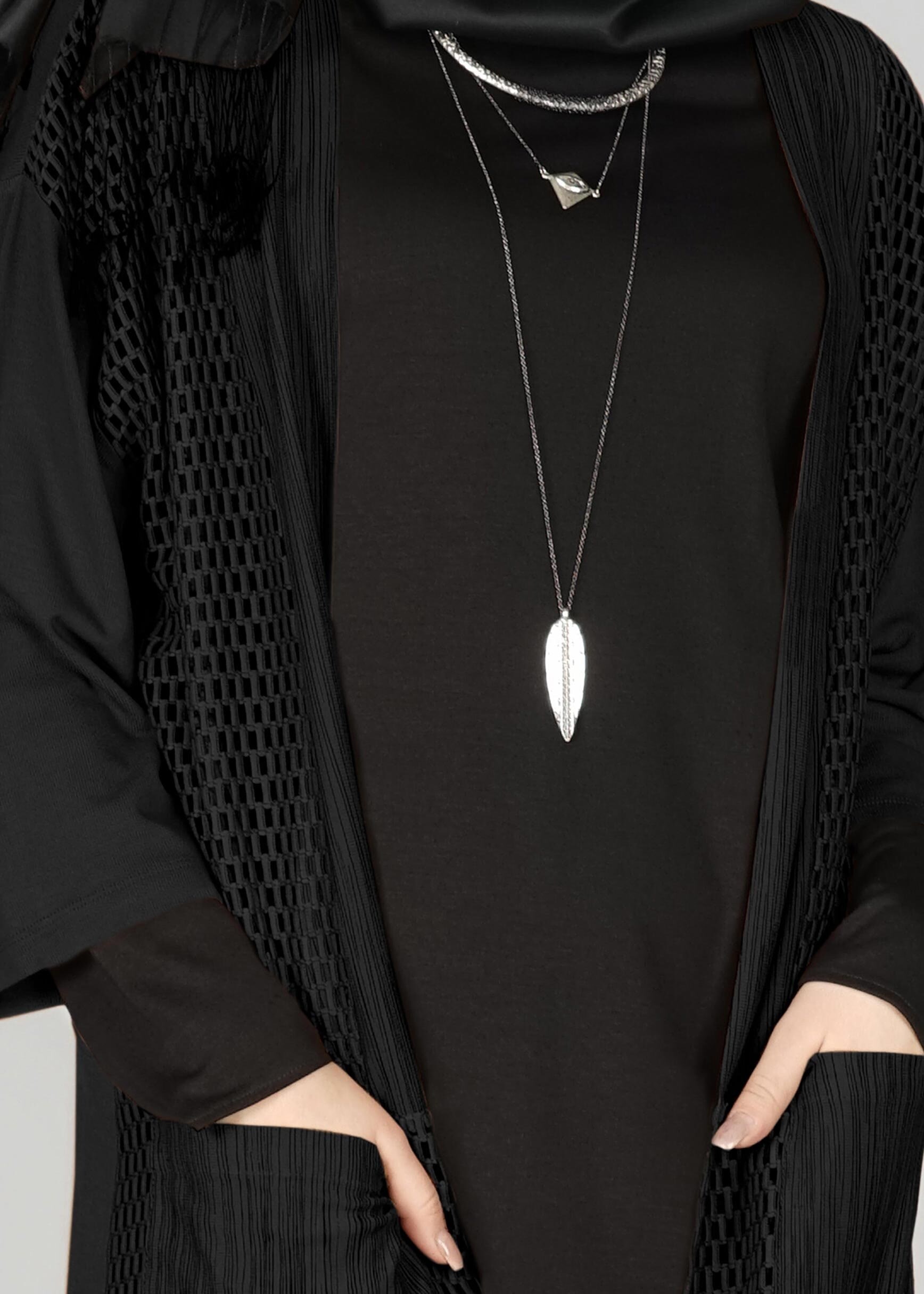 Tesettür giyim SİYAH FİLE DETAYLI TUNİK 4871