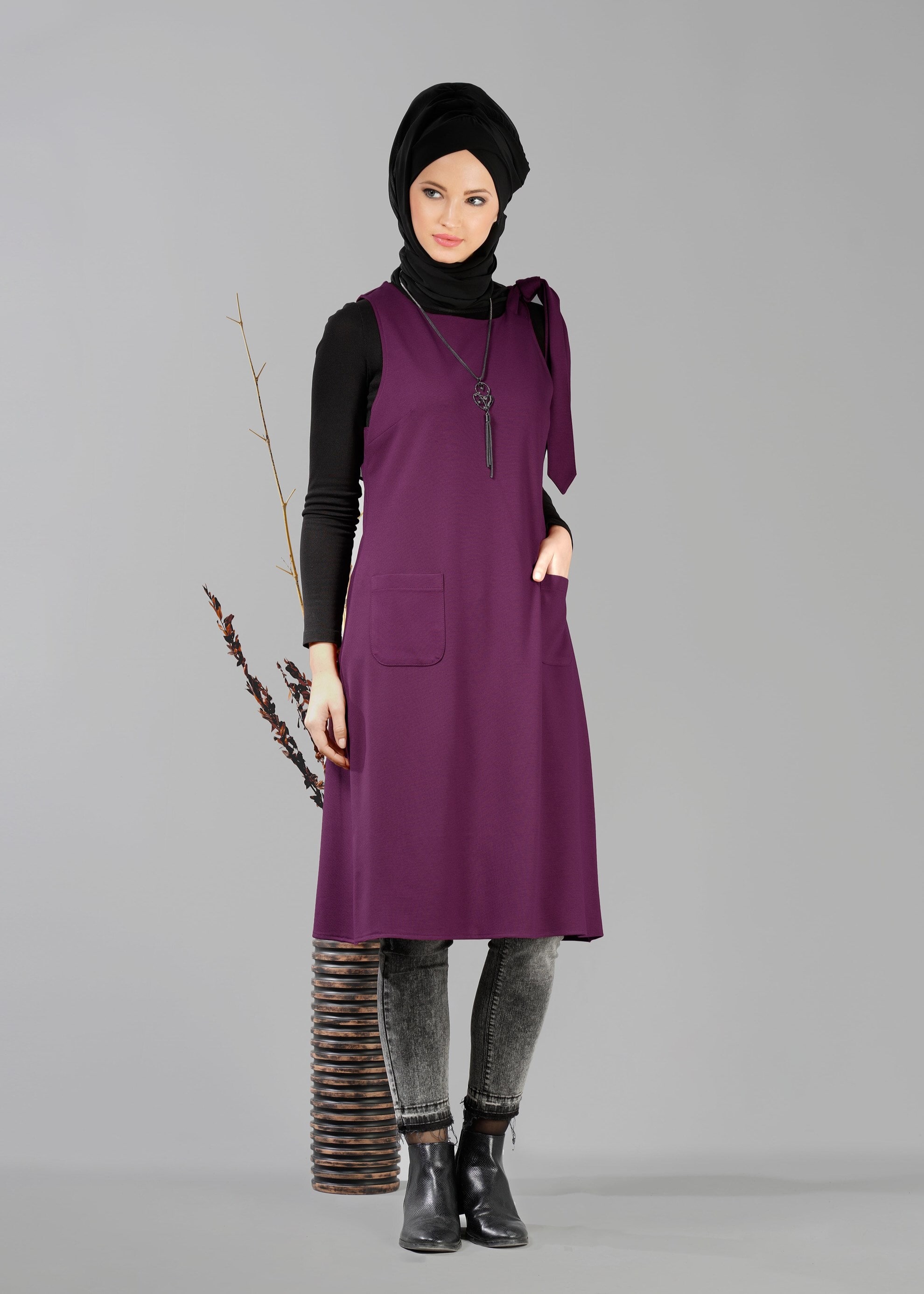 Tesettür giyim MOR KOLSUZ TUNİK 4873
