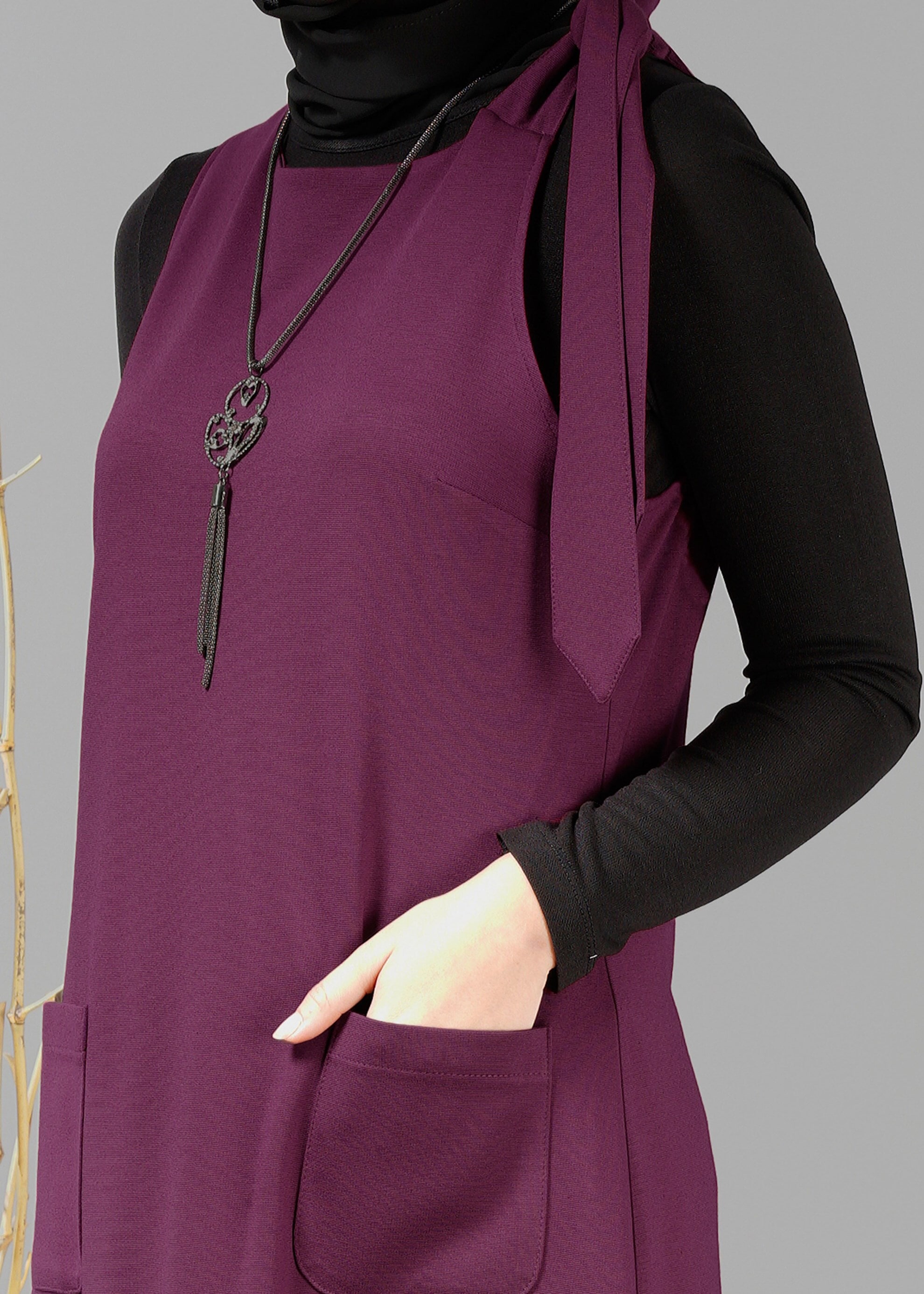 Tesettür giyim MOR KOLSUZ TUNİK 4873