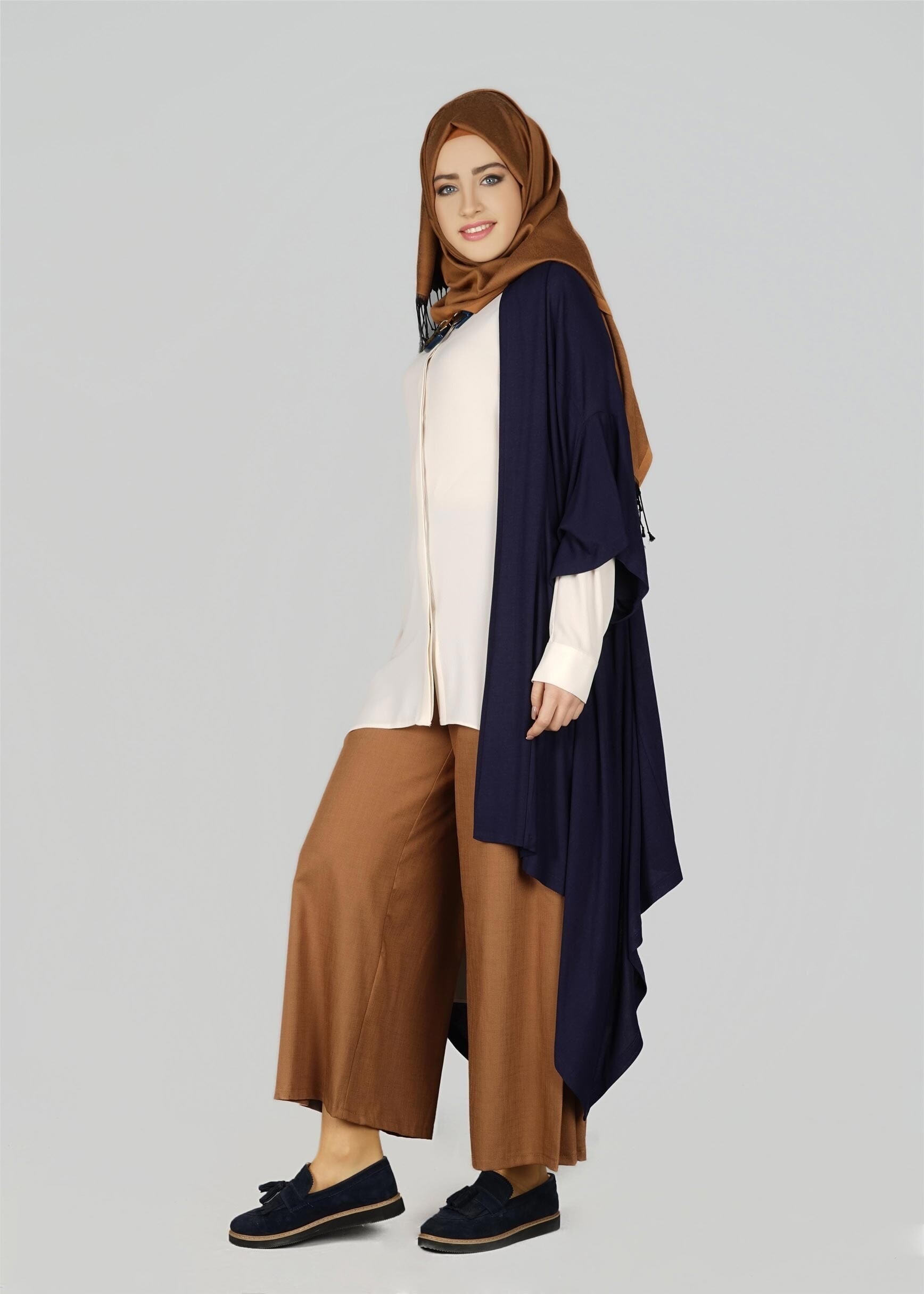 Tesettür giyim LACİVERT ASİMETRİK KESİM TUNİK 4886
