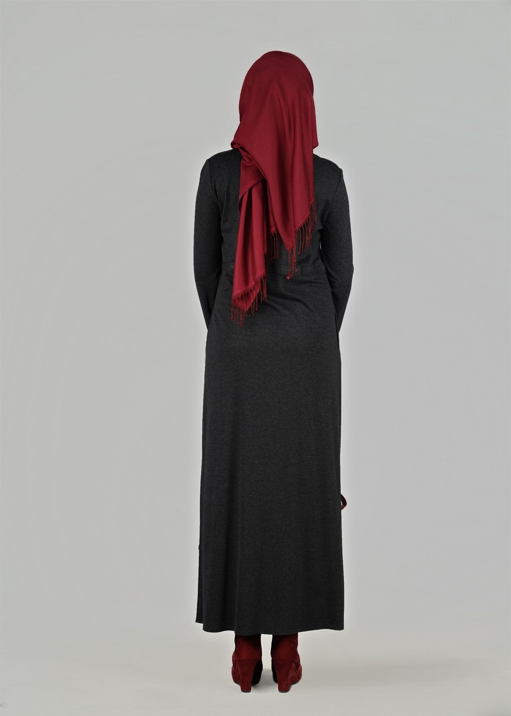 Tesettür giyim SİYAH BELİ BÜZGÜLÜ UZUN TUNİK 4955	