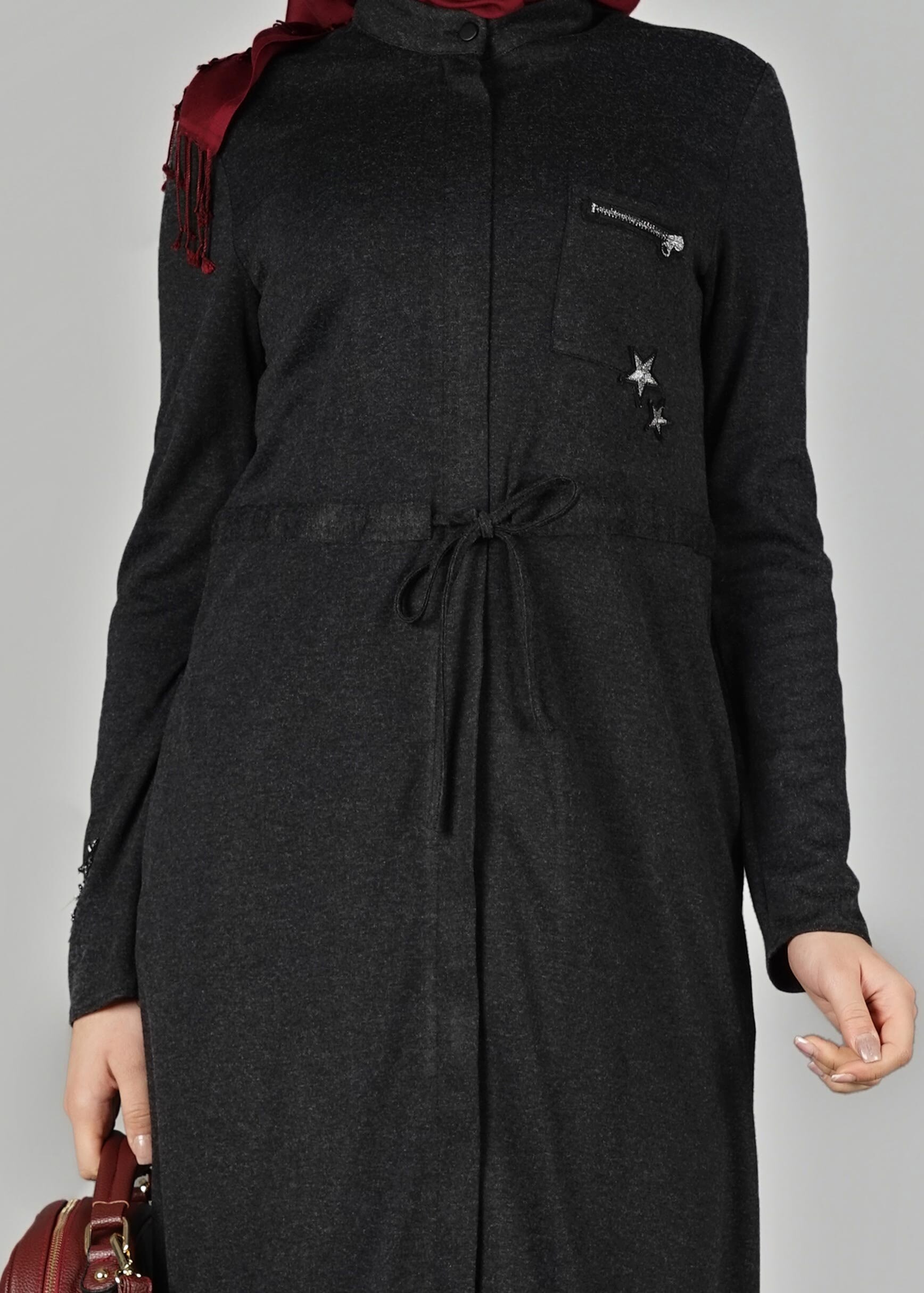 Tesettür giyim SİYAH BELİ BÜZGÜLÜ UZUN TUNİK 4955	