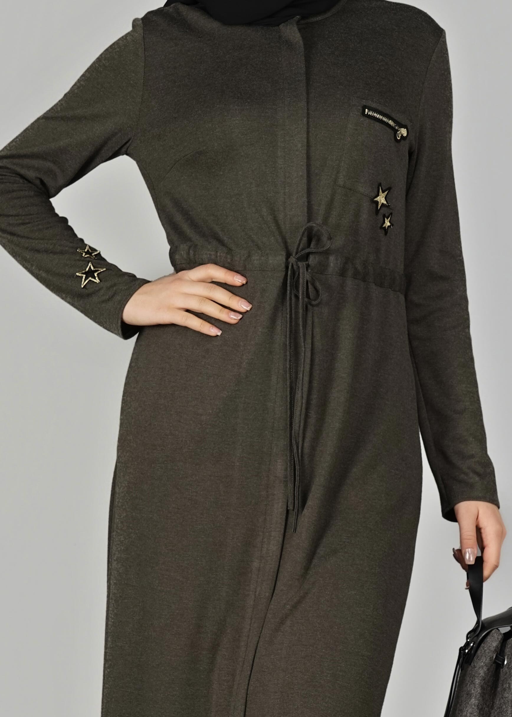 Tesettür giyim HAKİ BELİ BÜZGÜLÜ UZUN TUNİK 4955	