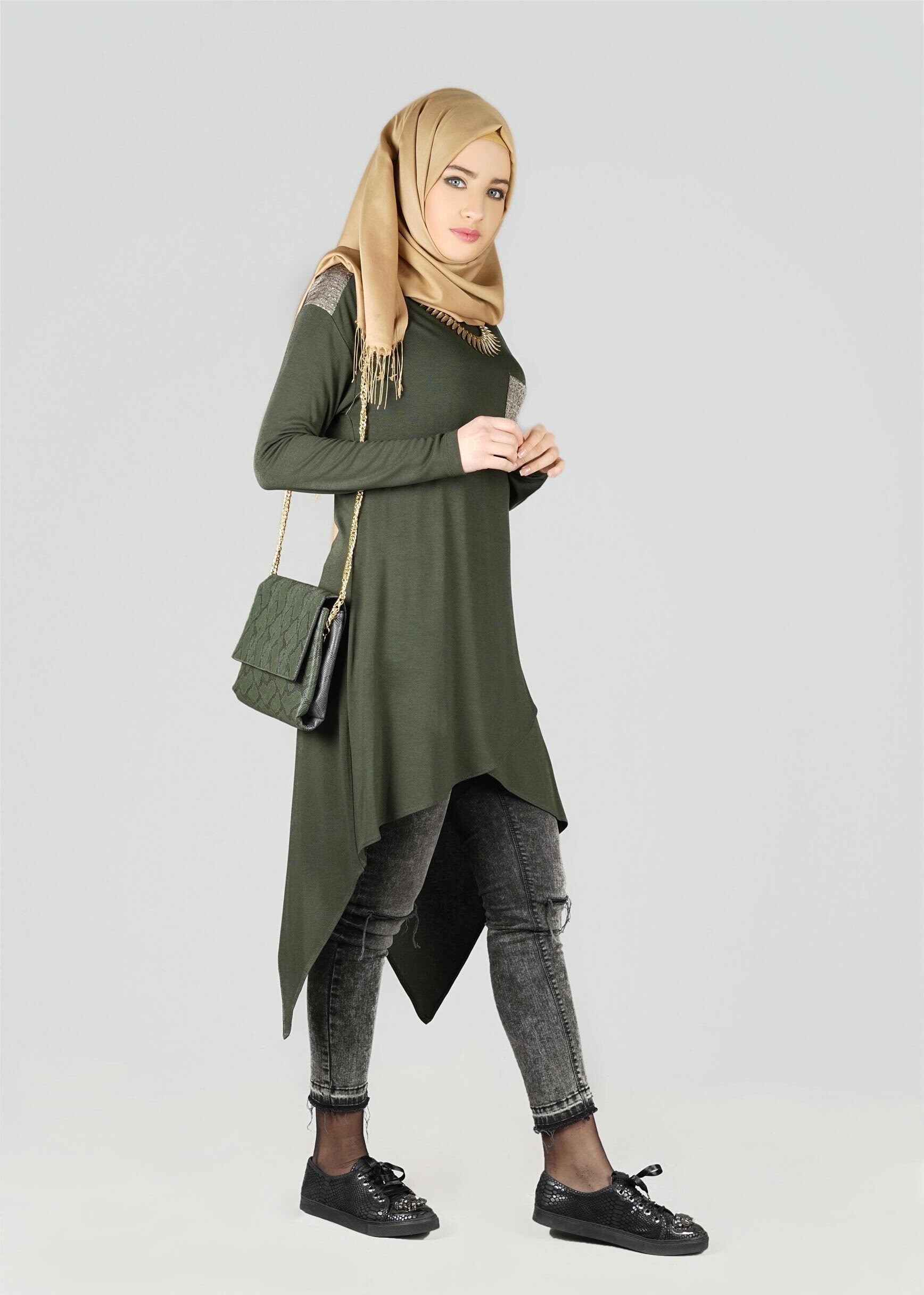 Tesettür giyim HAKİ CEPLİ ASİMETRİK KESİM TUNİK 4972 