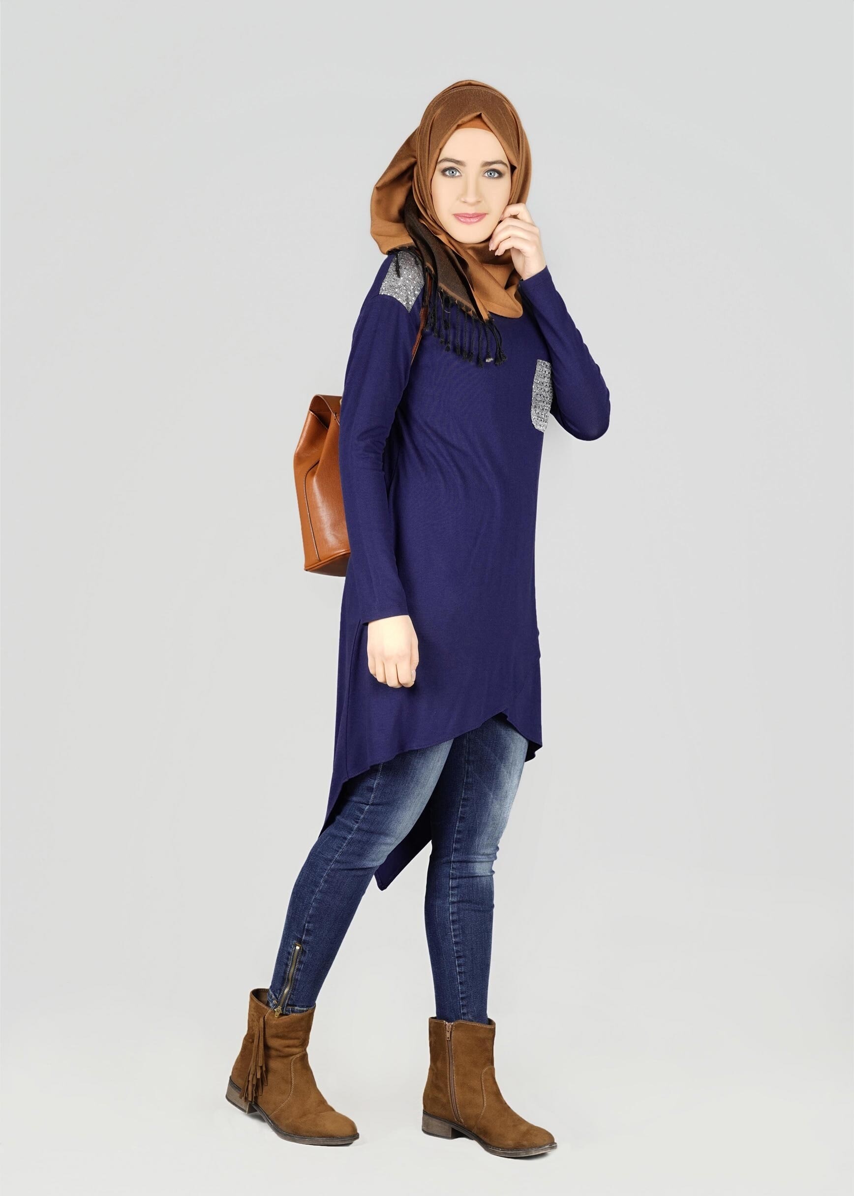 Tesettür giyim LACİVERT CEPLİ ASİMETRİK KESİM TUNİK 4972 