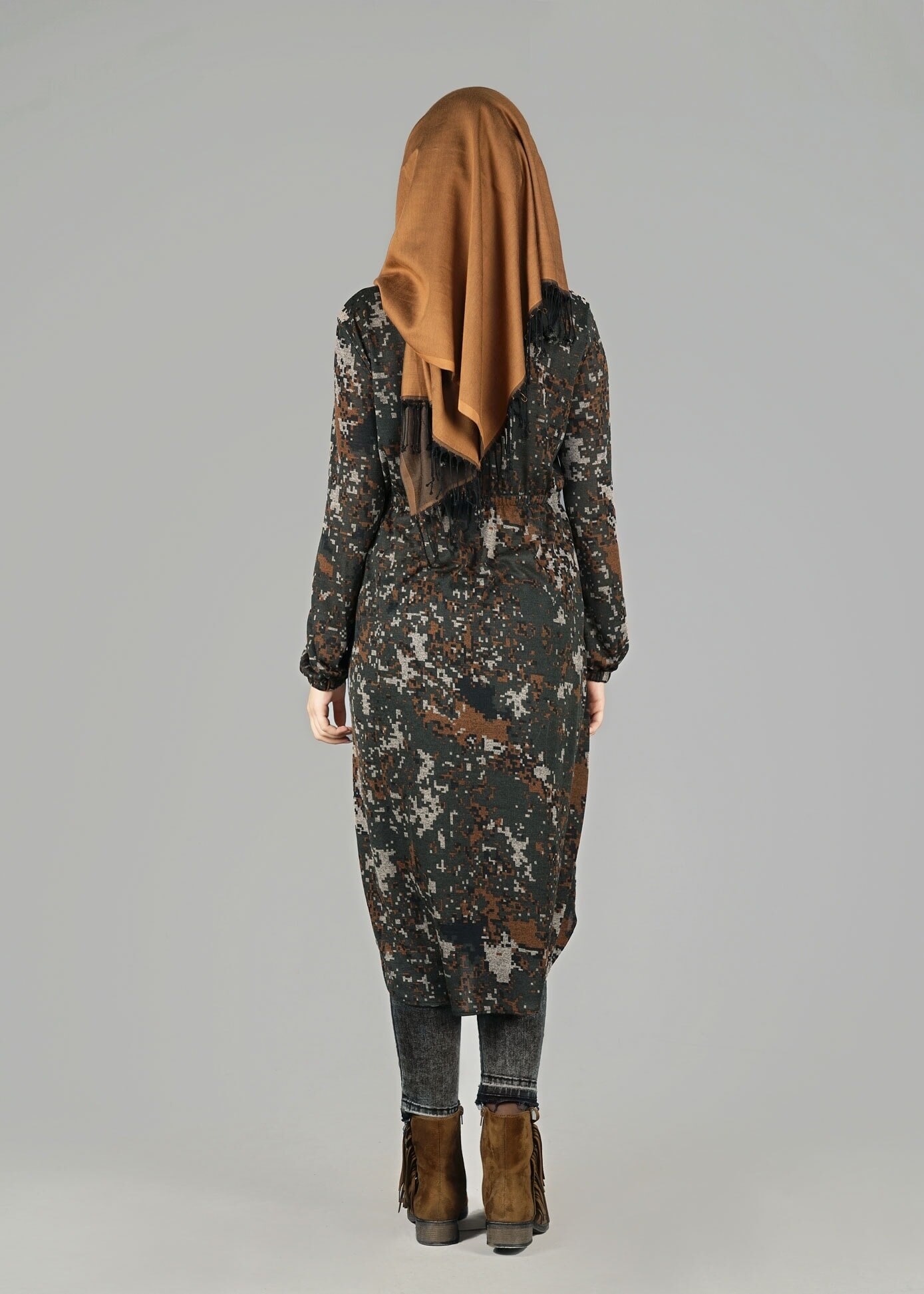 Tesettür giyim HAKİ DESENLİ TUNİK 4866-1