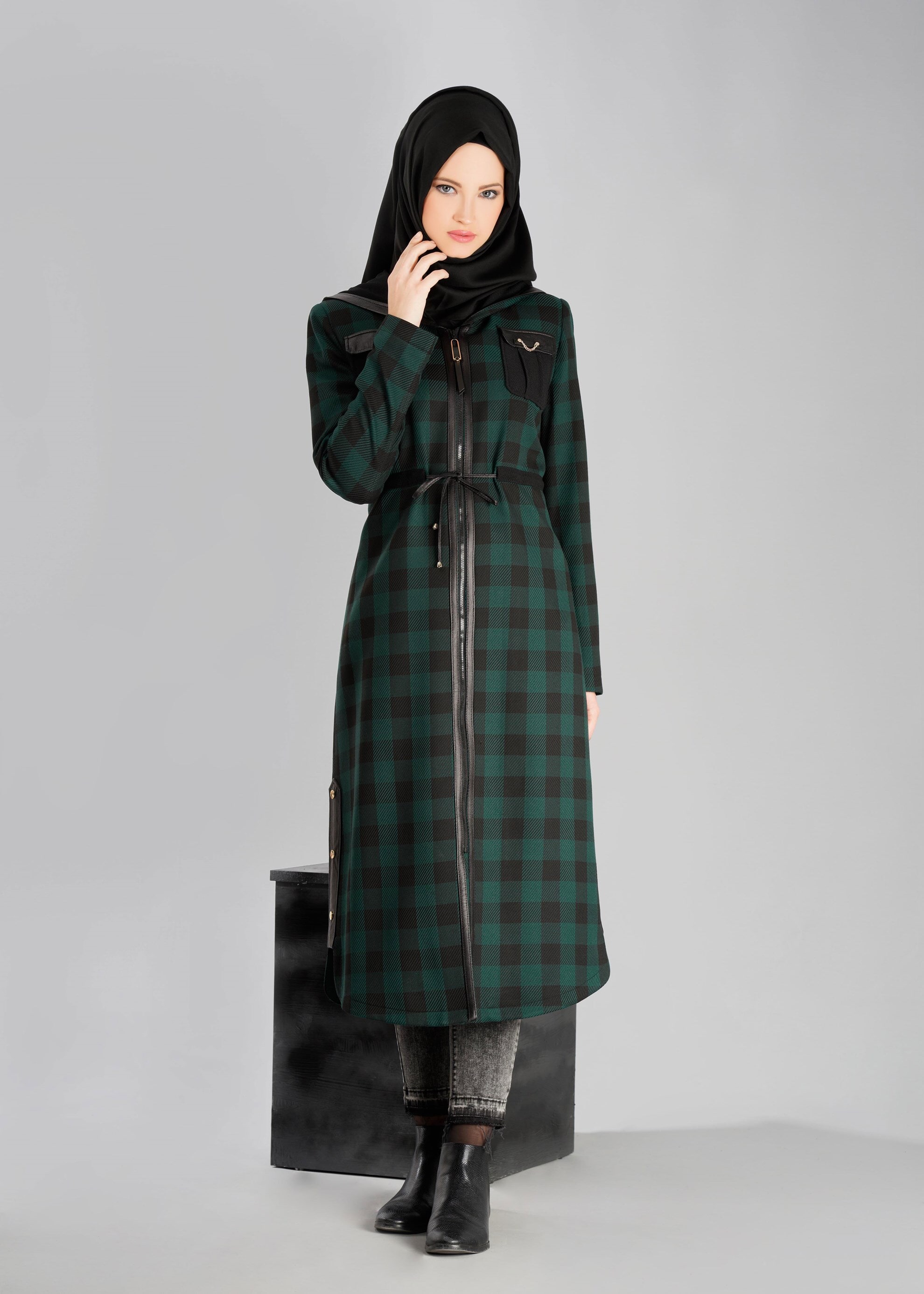 Tesettür giyim YEŞİL CEP DETAYLI FERMUARLI EKOSE TRENÇKOT 1898 