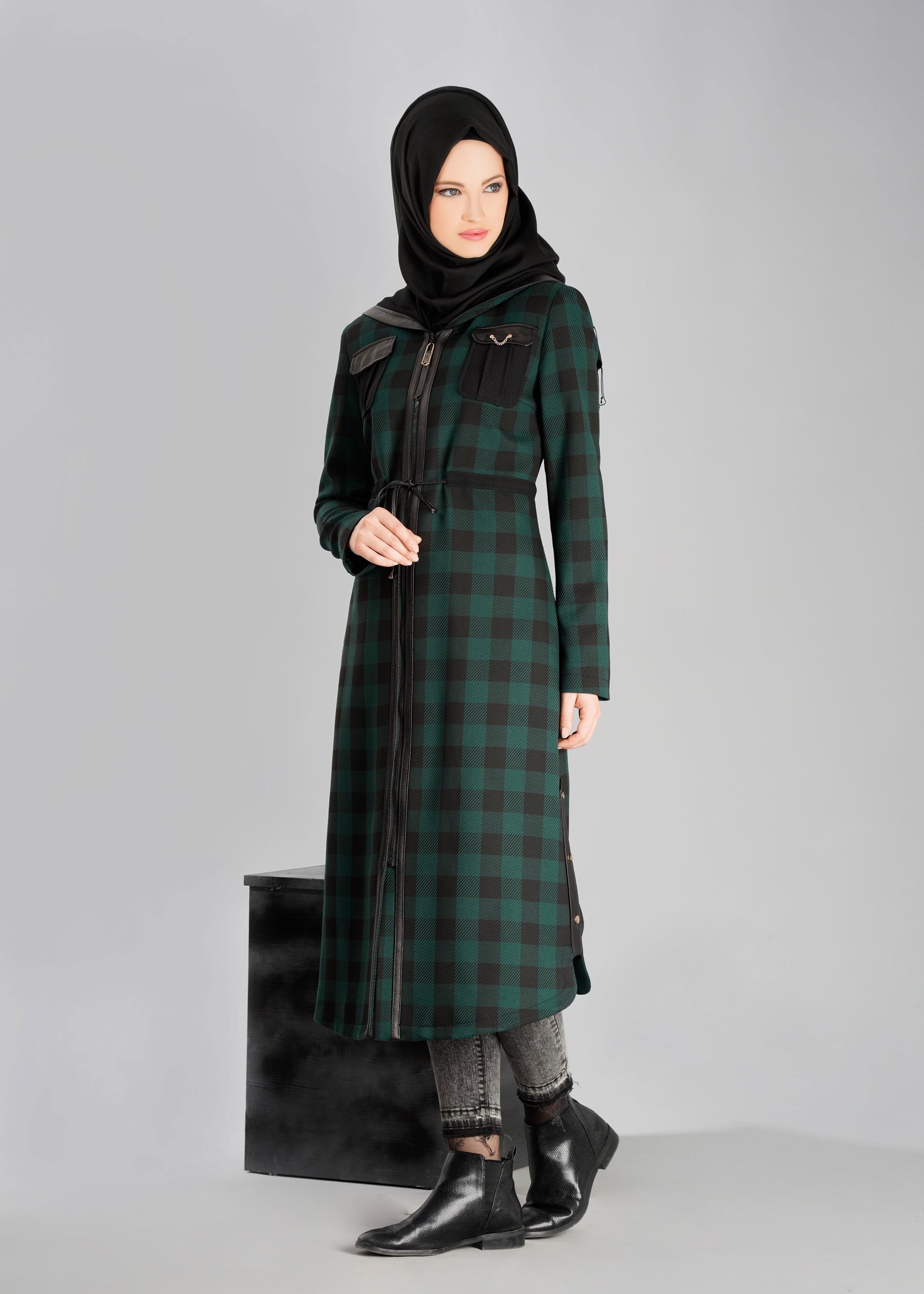 Tesettür giyim YEŞİL CEP DETAYLI FERMUARLI EKOSE TRENÇKOT 1898 