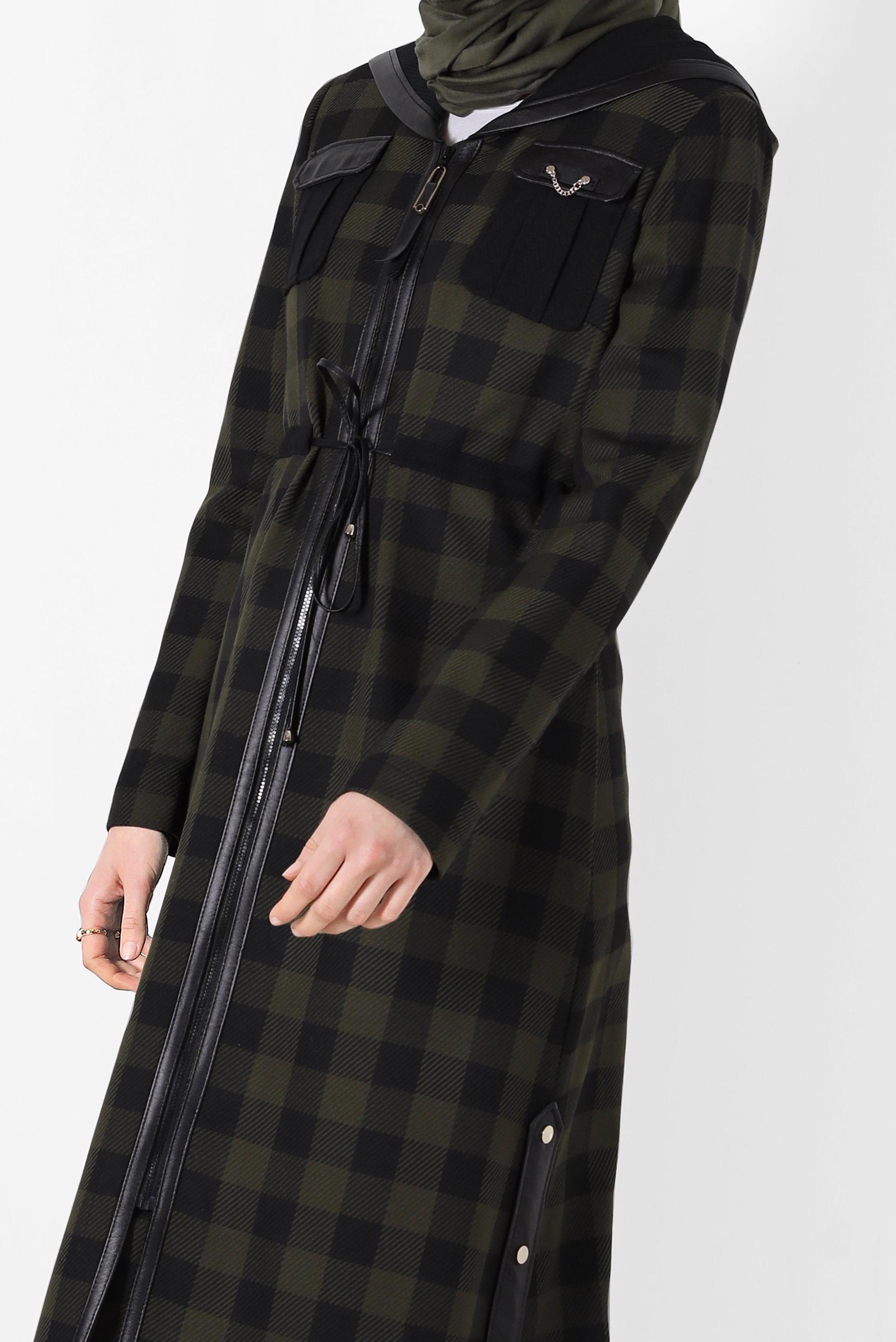 Tesettür giyim HAKİ CEP DETAYLI FERMUARLI EKOSE TRENÇKOT 1898 