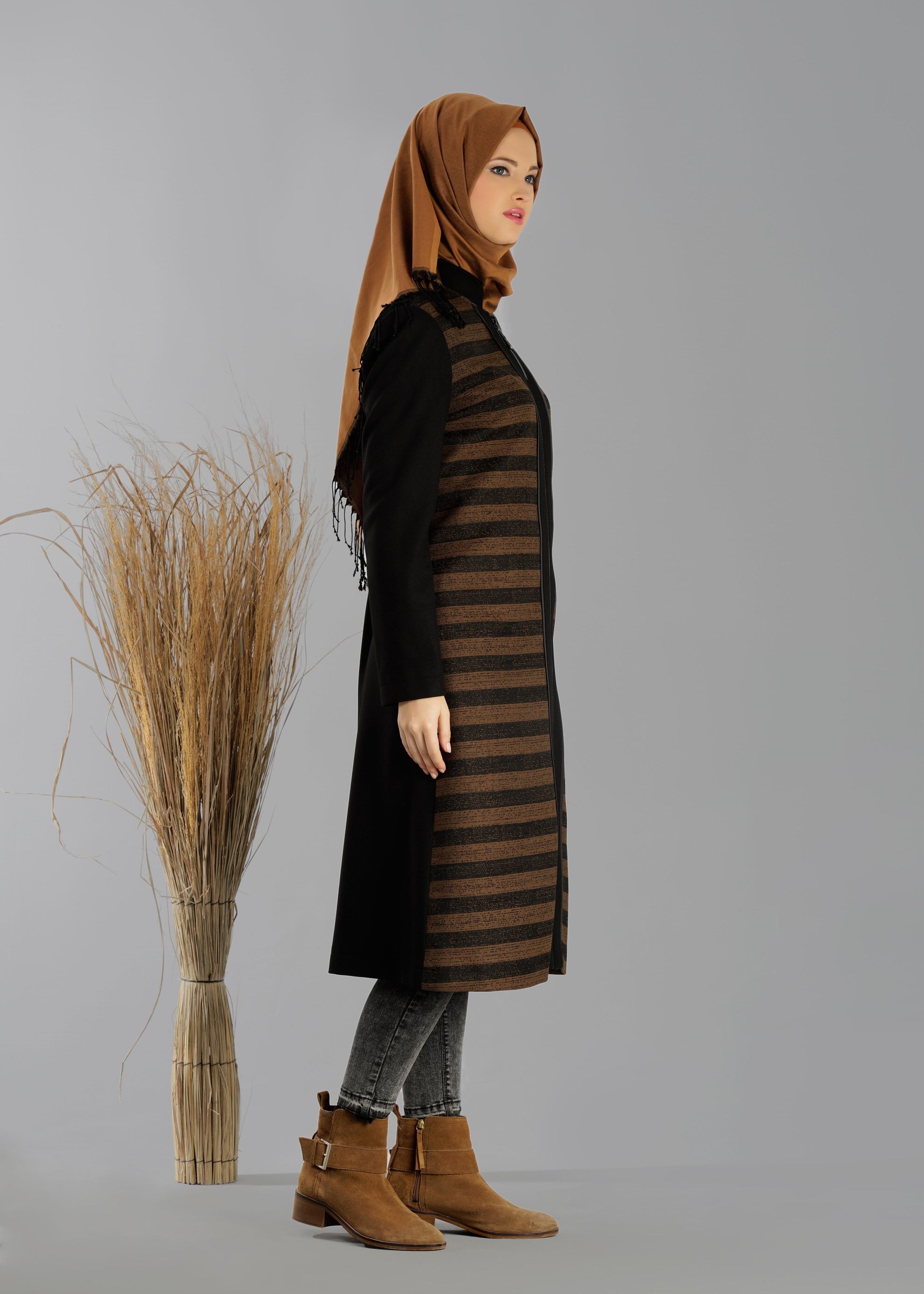 Tesettür giyim KAHVE FERMUARLI ŞERİT DETAYLI TRENÇKOT 1936 