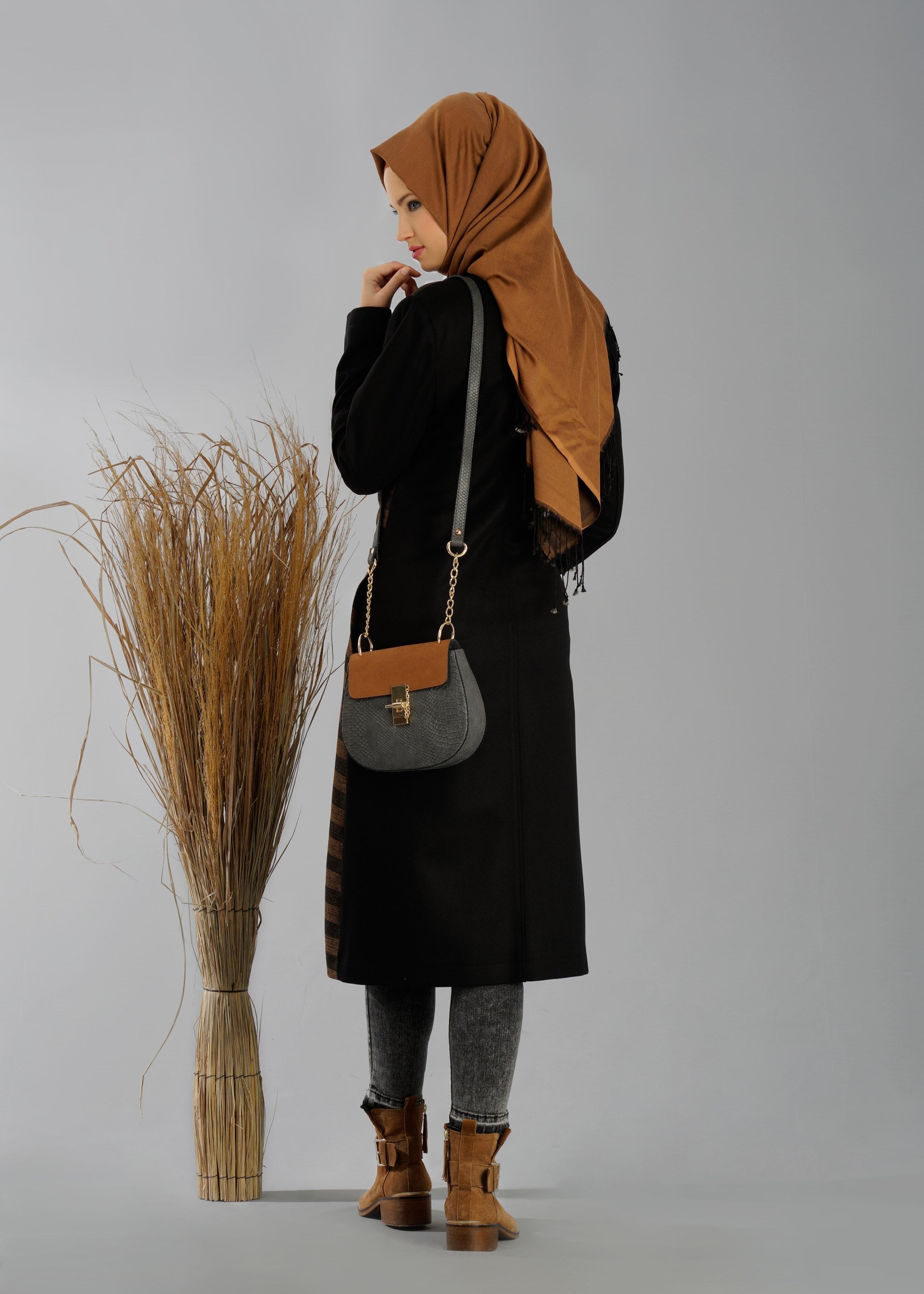 Tesettür giyim KAHVE FERMUARLI ŞERİT DETAYLI TRENÇKOT 1936 