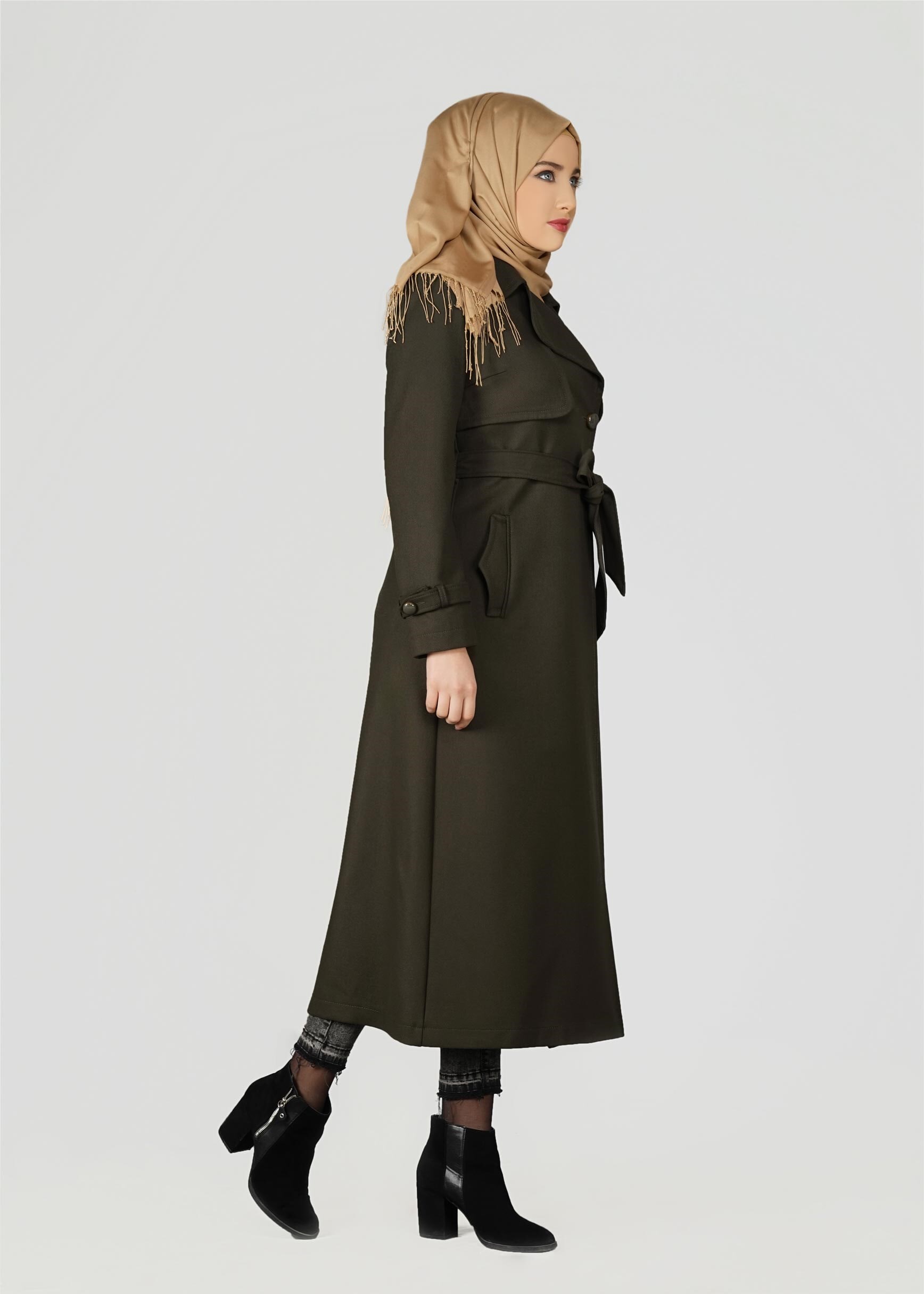 Tesettür giyim HAKİ KRUVAZE YAKA KUŞAKLI TRENÇKOT 1949
