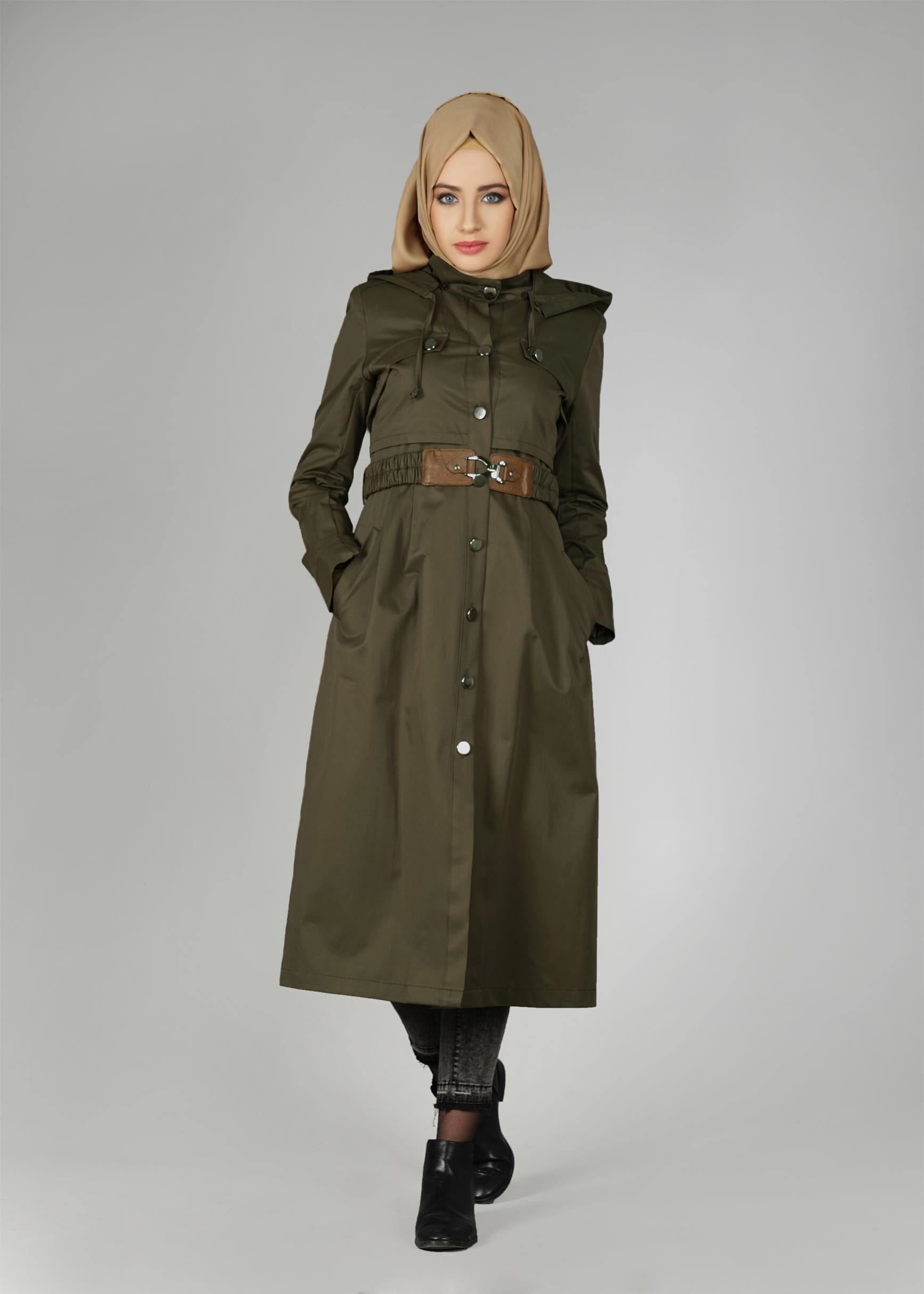 Tesettür giyim HAKİ KAPÜŞONLU DÜĞMELİ TRENÇKOT 1954