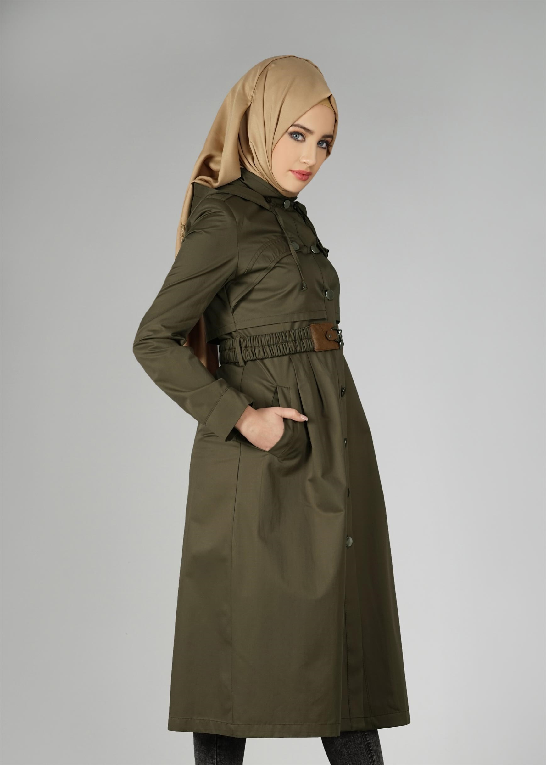 Tesettür giyim HAKİ KAPÜŞONLU DÜĞMELİ TRENÇKOT 1954