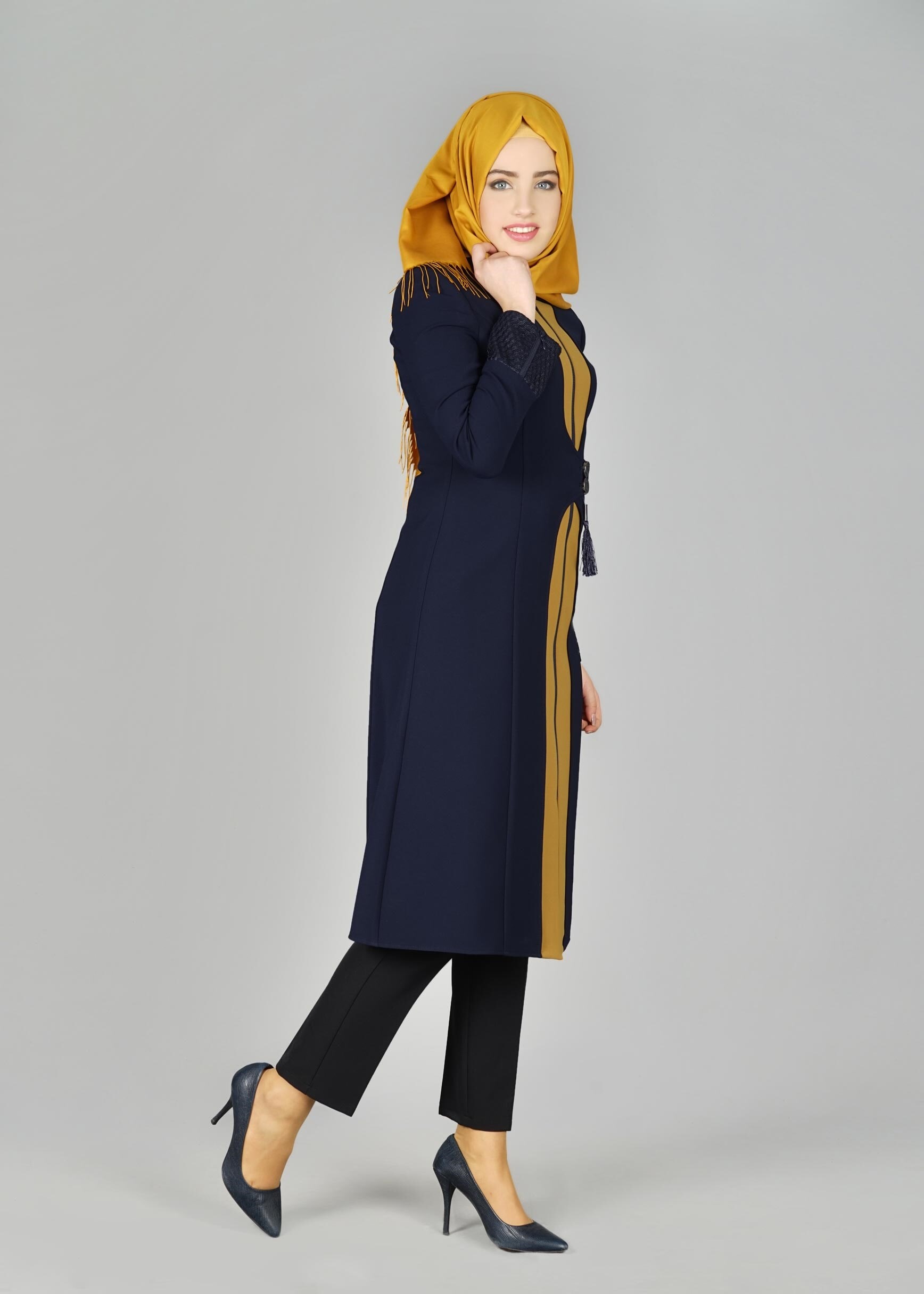 Tesettür giyim SARI BEL KISMI AKSESUARLI FERMUARLI TRENÇKOT 1959