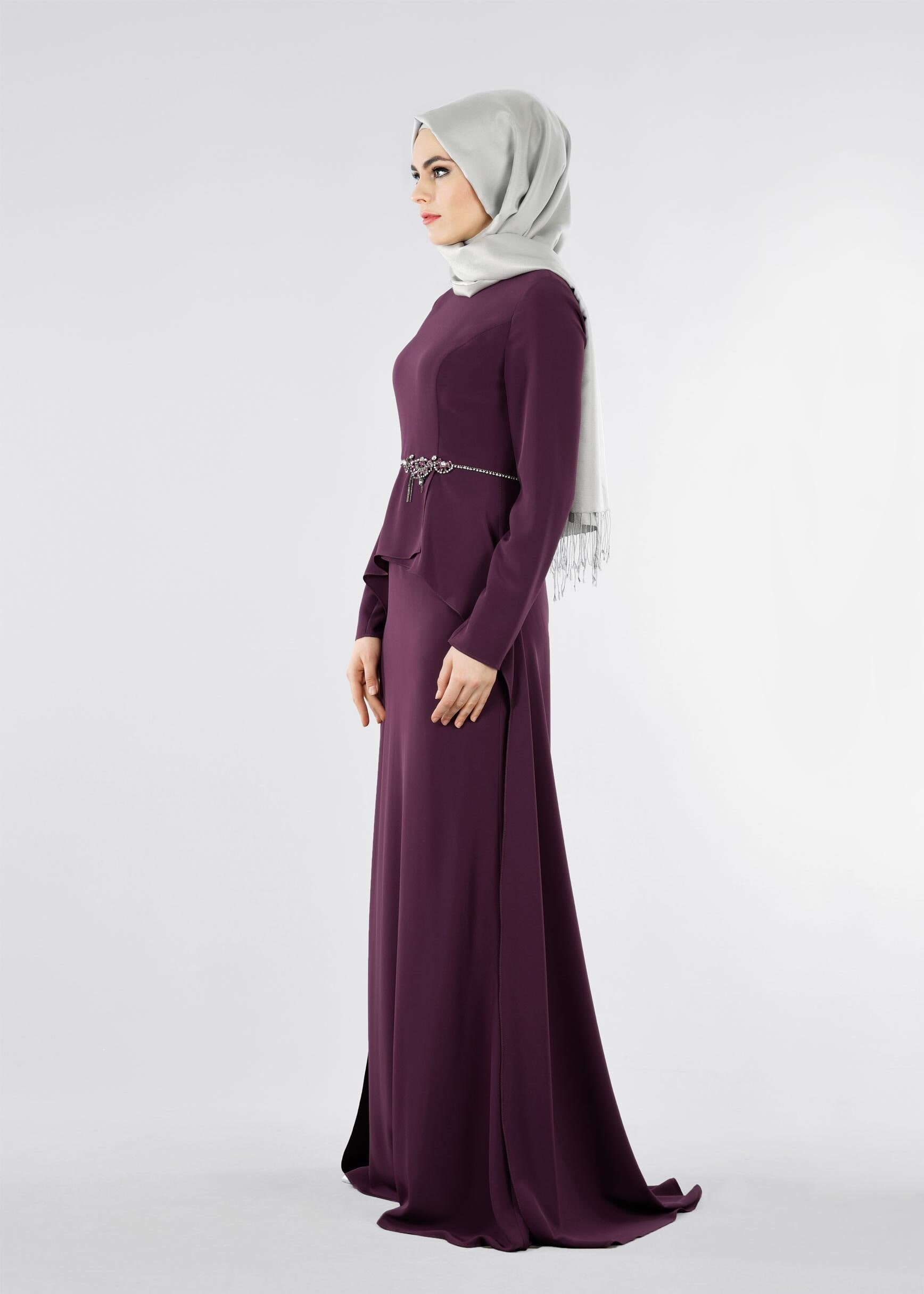 Tesettür giyim MOR BELİ TAŞ DETAYLI ABİYE 5305 