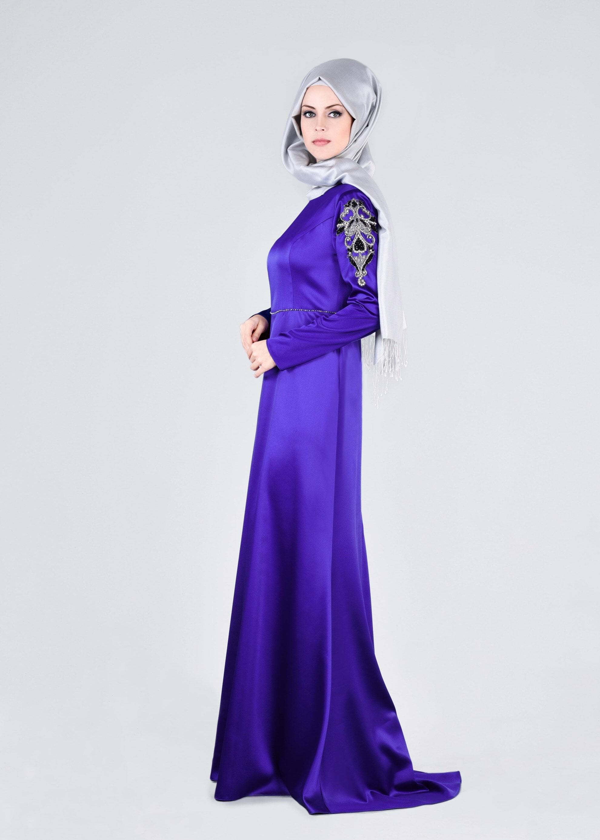 Tesettür giyim MAVİ TAŞ İŞLEMELİ ABİYE ELBİSE 5311