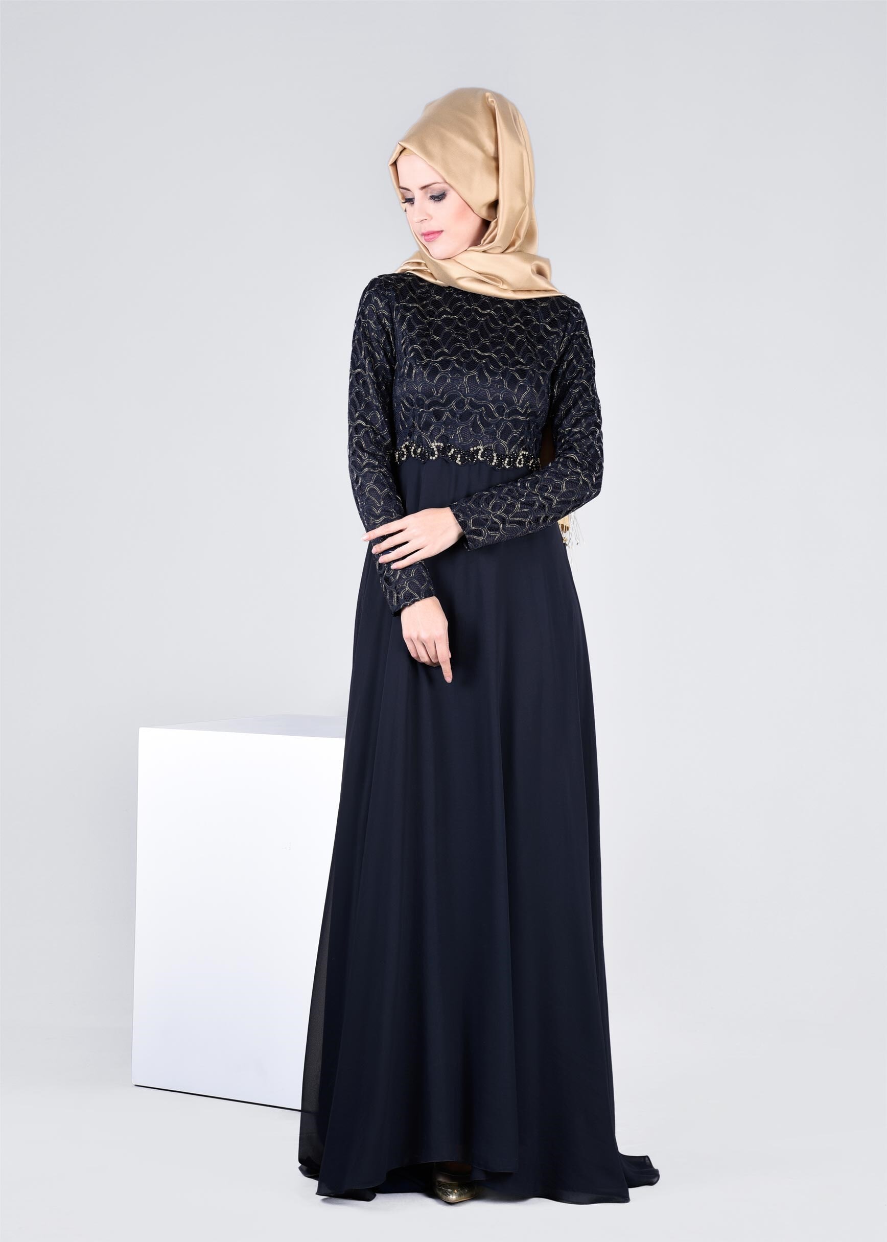 Tesettür giyim LACİVERT TAŞ DETAYLI ABİYE ELBİSE 5327