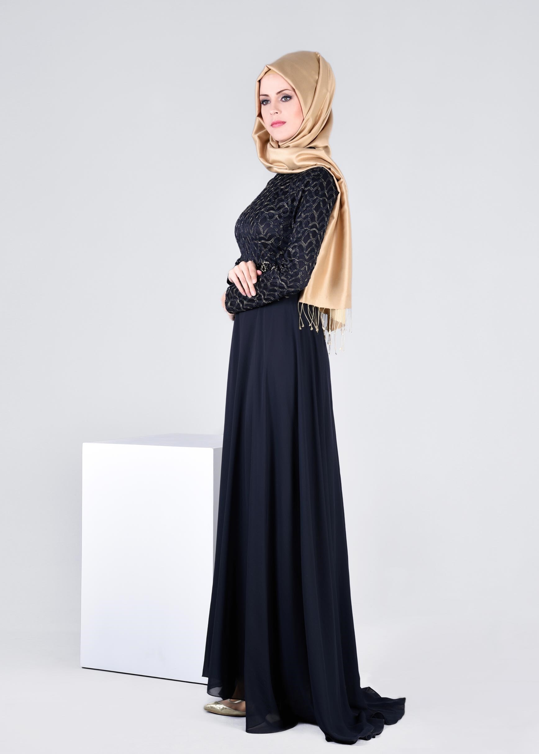 Tesettür giyim LACİVERT TAŞ DETAYLI ABİYE ELBİSE 5327