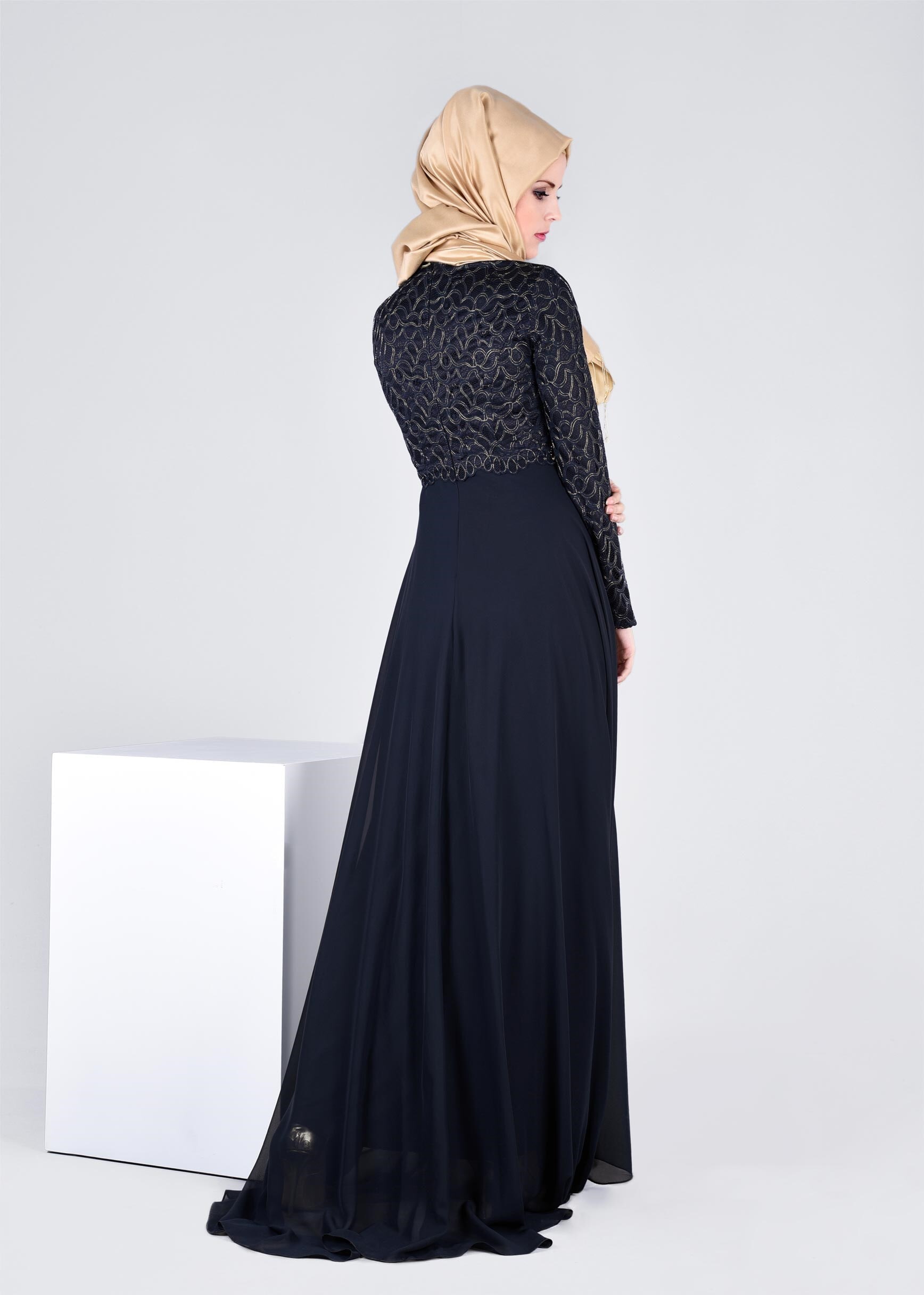 Tesettür giyim LACİVERT TAŞ DETAYLI ABİYE ELBİSE 5327