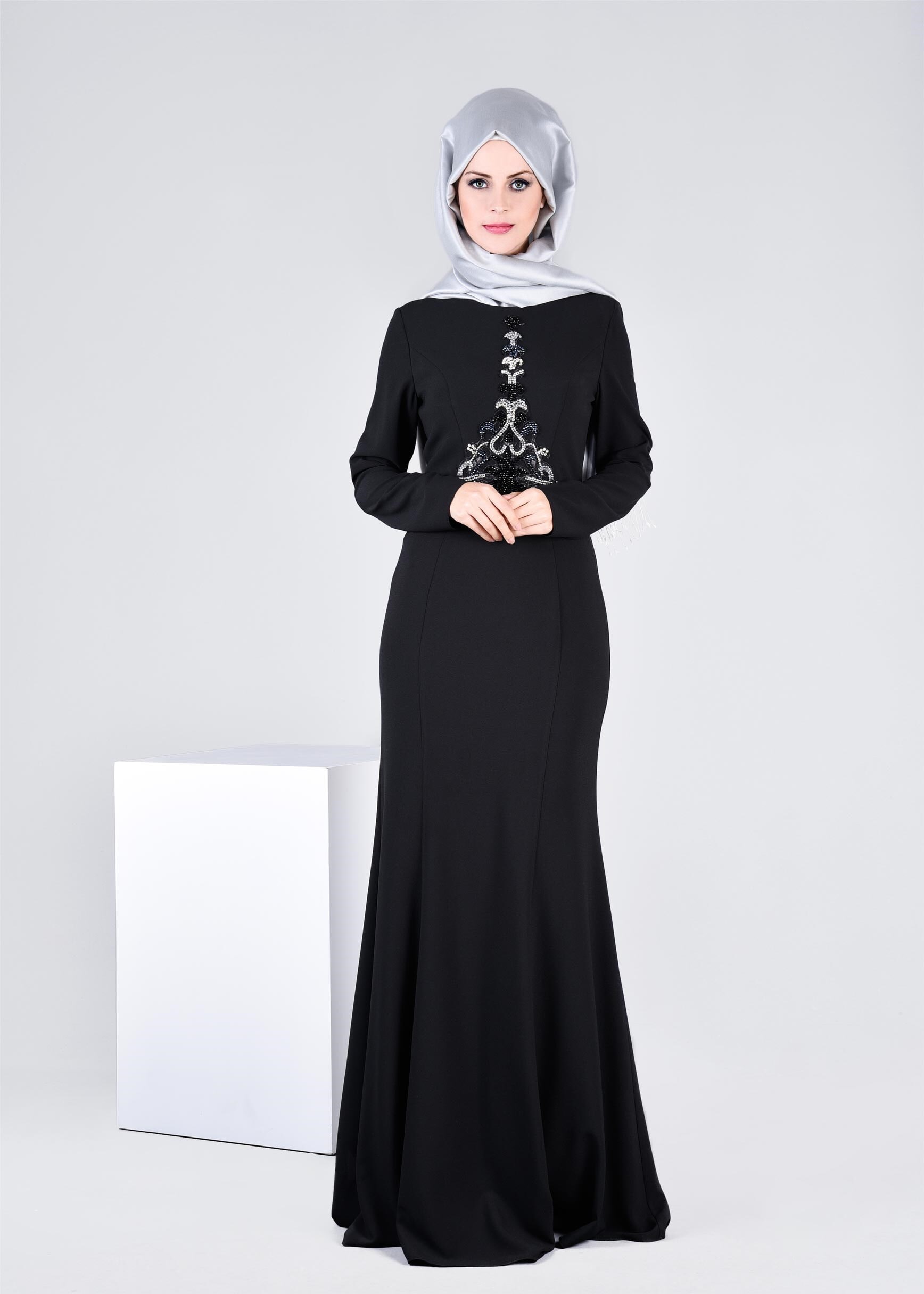 Tesettür giyim SİYAH TAŞ İŞLEMELİ ABİYE 5329