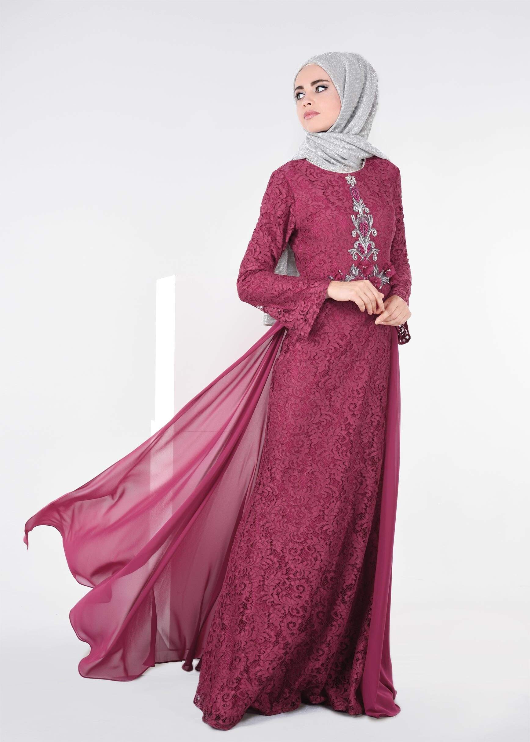 Tesettür giyim FUŞYA TAŞ İŞLEMELİ DANTELLİ TÜL DETAYLI ABİYE ELBİSE 5351