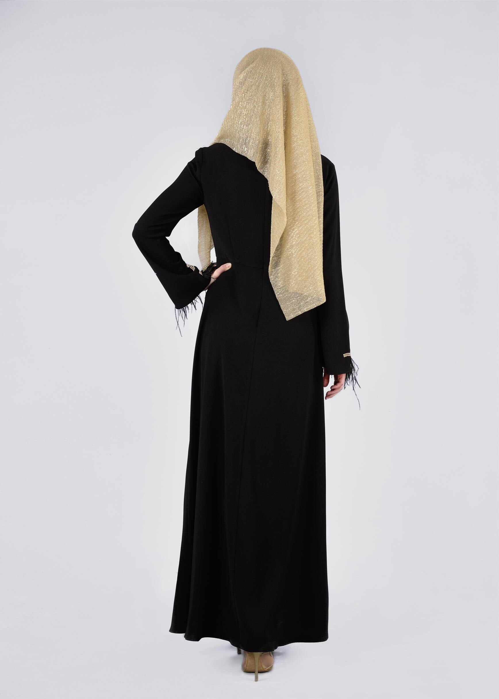 Tesettür giyim SİYAH PUL PAYETLİ MANŞETLERİ TÜYLÜ ABİYE ELBİSE 5359