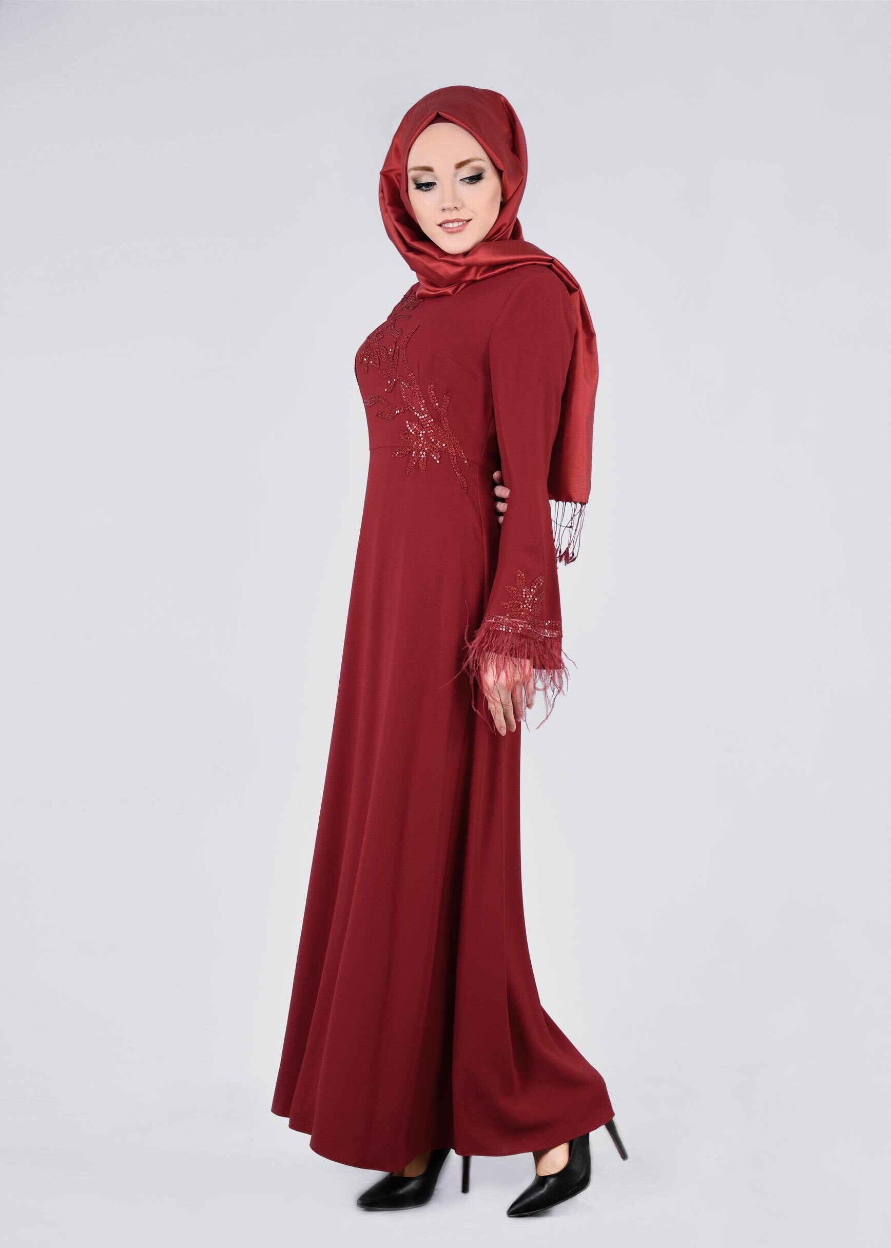 Tesettür giyim BORDO PUL PAYETLİ MANŞETLERİ TÜYLÜ ABİYE ELBİSE 5359