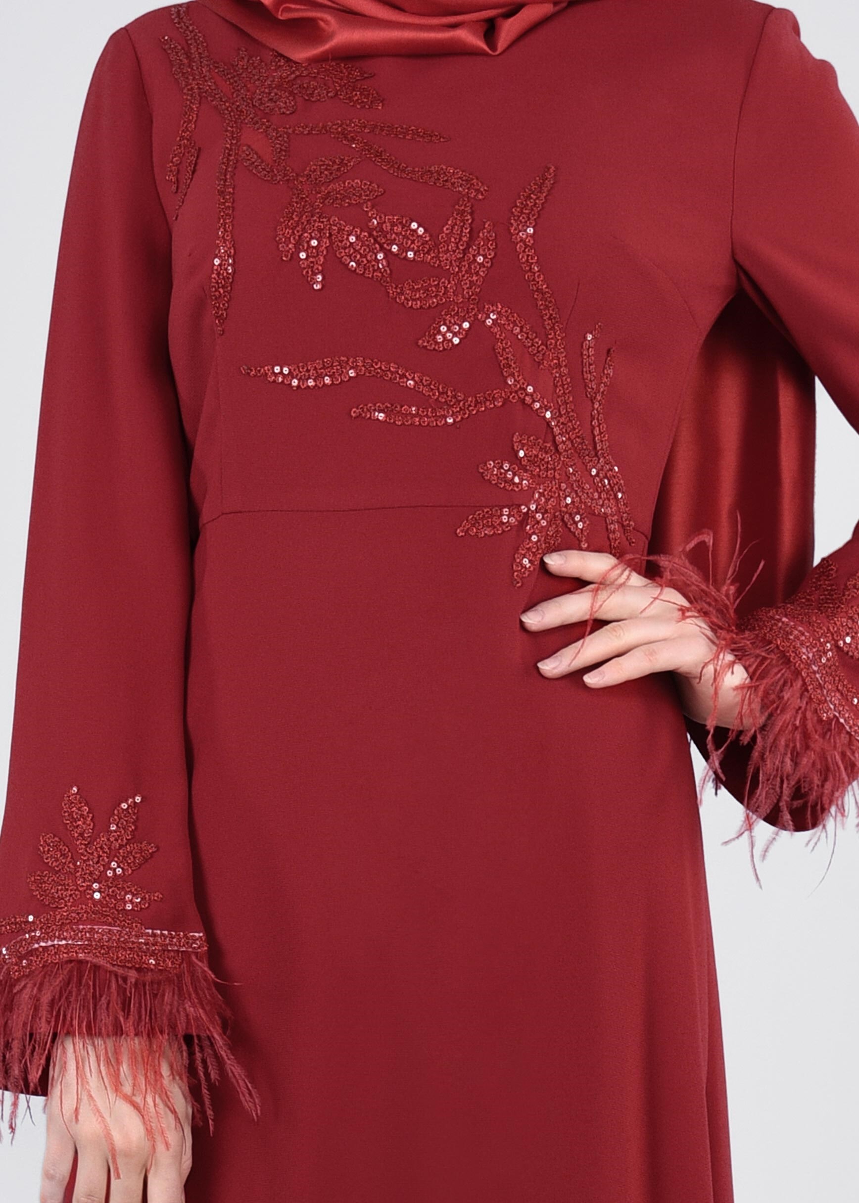 Tesettür giyim BORDO PUL PAYETLİ MANŞETLERİ TÜYLÜ ABİYE ELBİSE 5359