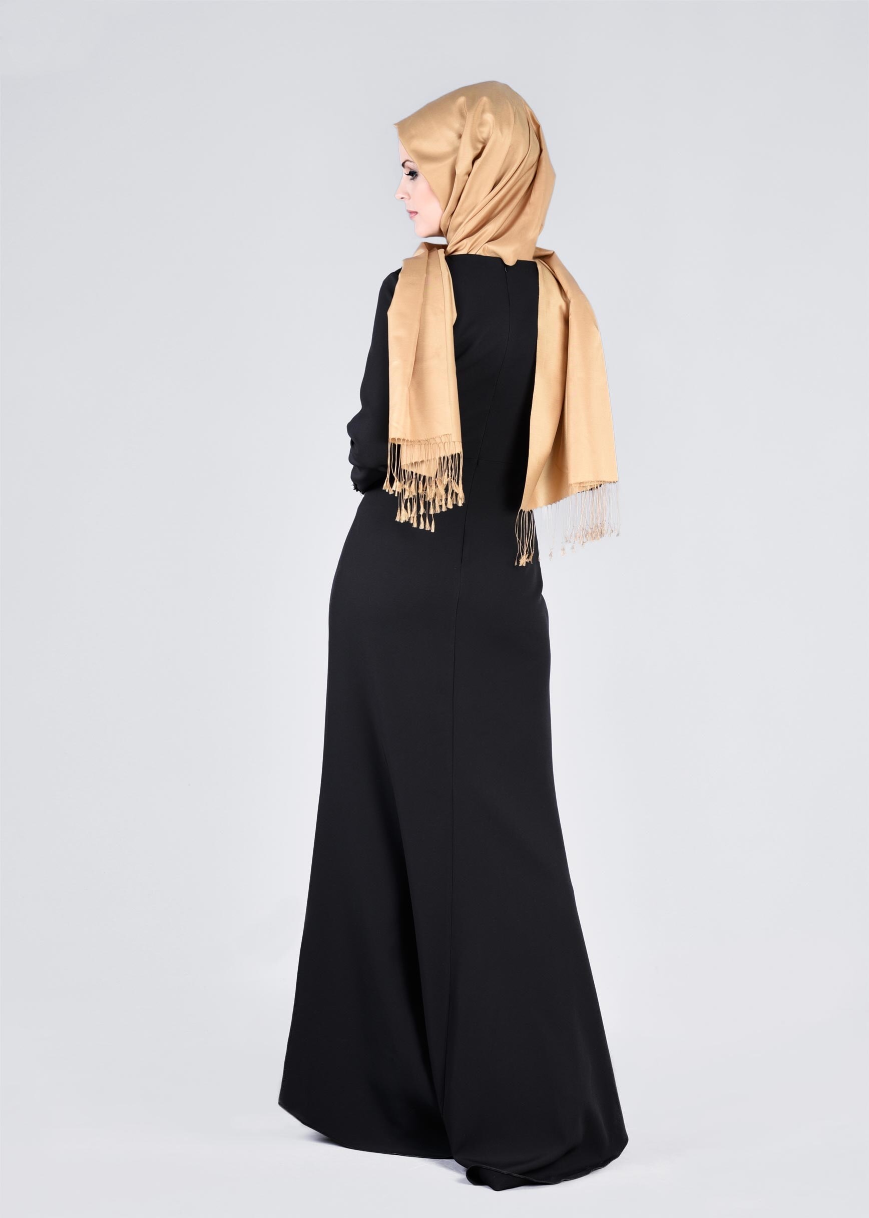 Tesettür giyim SİYAH İŞLEMELİ TAŞ DETAYLI ABİYE ELBİSE 5372