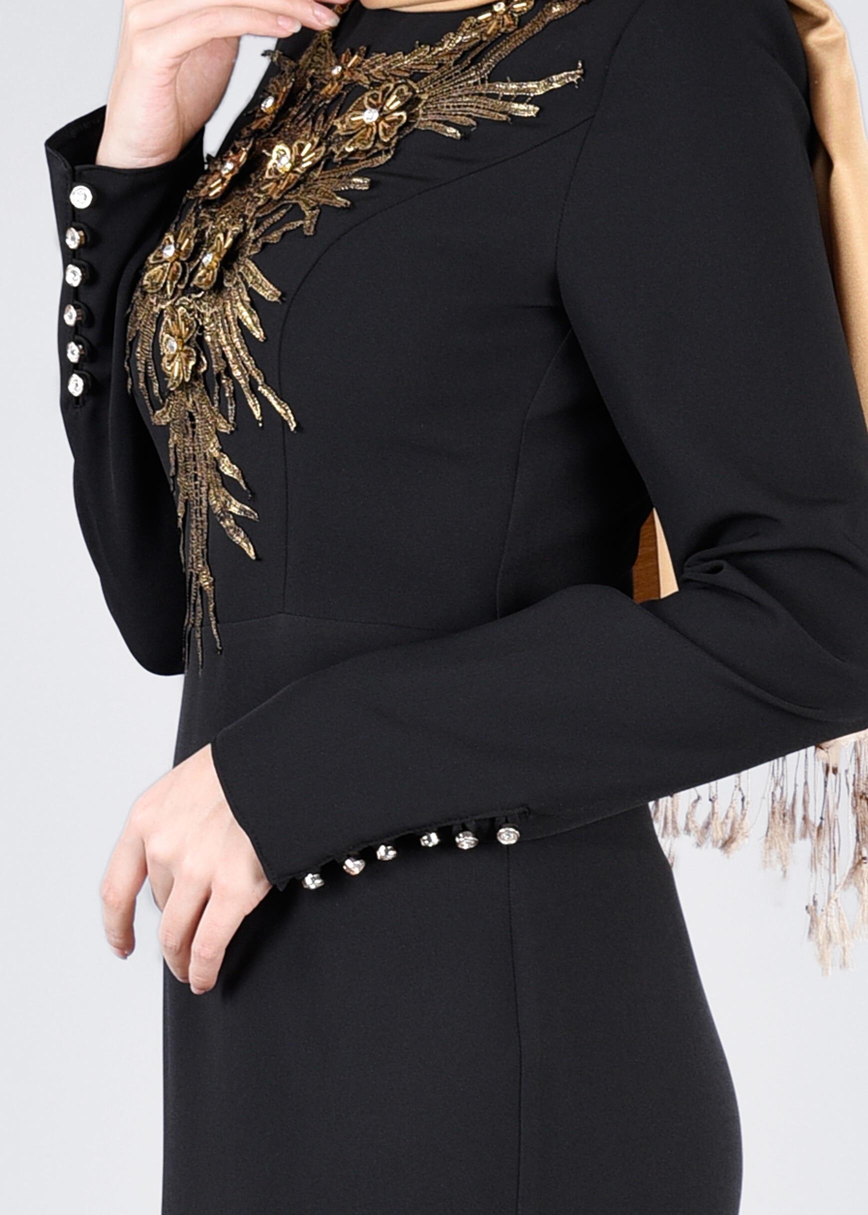 Tesettür giyim SİYAH İŞLEMELİ TAŞ DETAYLI ABİYE ELBİSE 5372