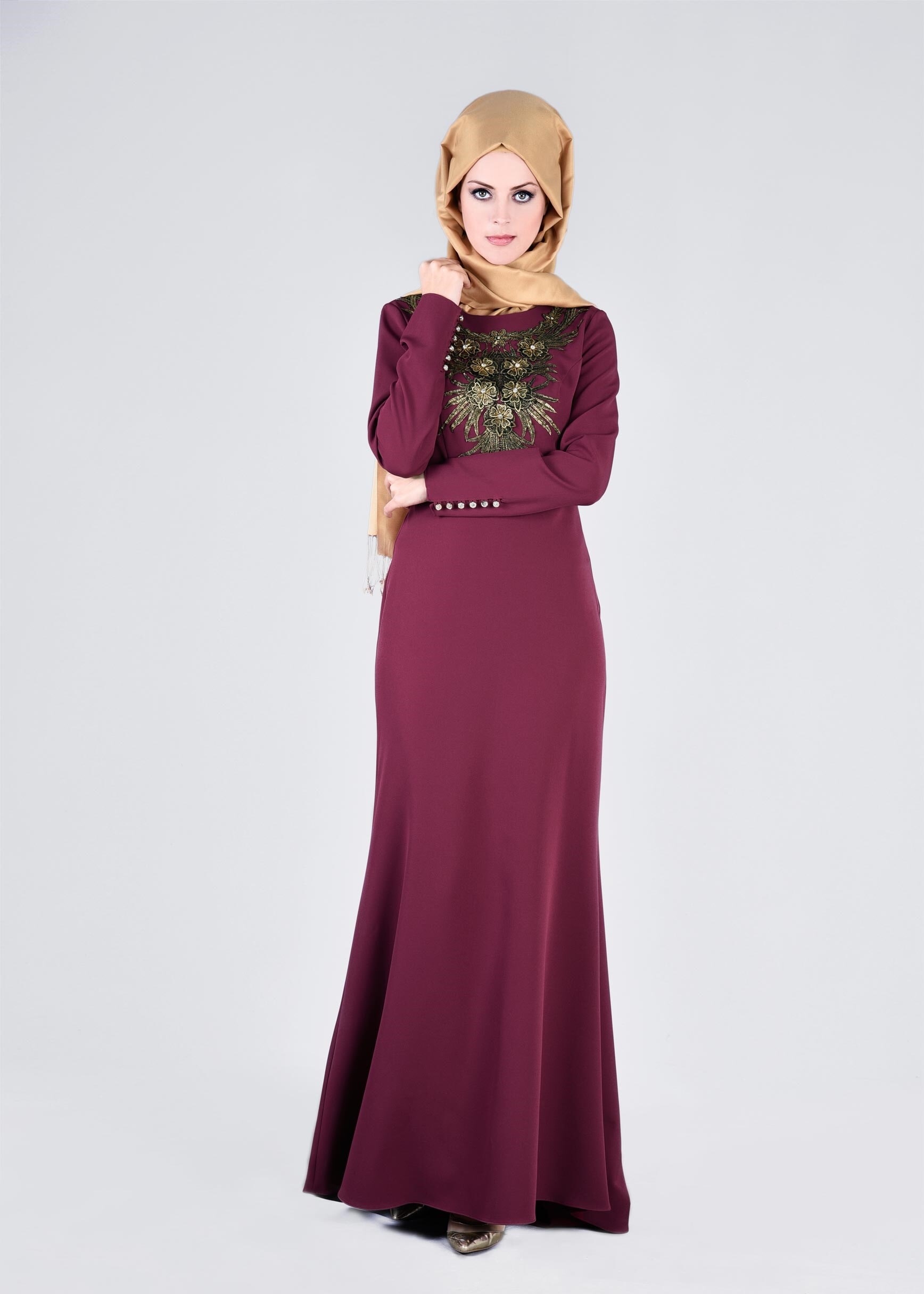 Tesettür giyim FUŞYA İŞLEMELİ TAŞ DETAYLI ABİYE ELBİSE 5372