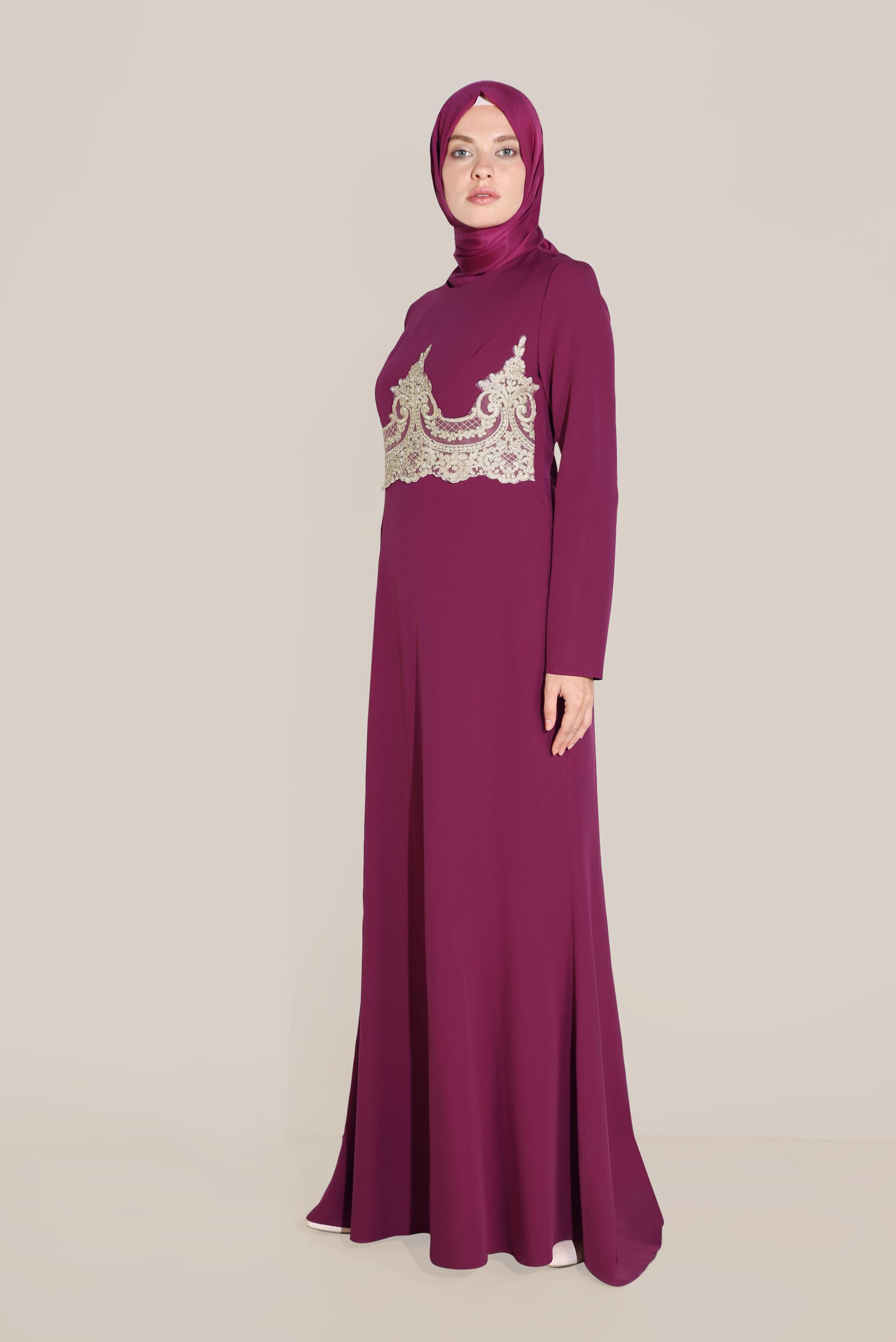 Tesettür giyim FUŞYA BELİ ALTIN GÜPÜR DETAYLI ELBİSE 5376