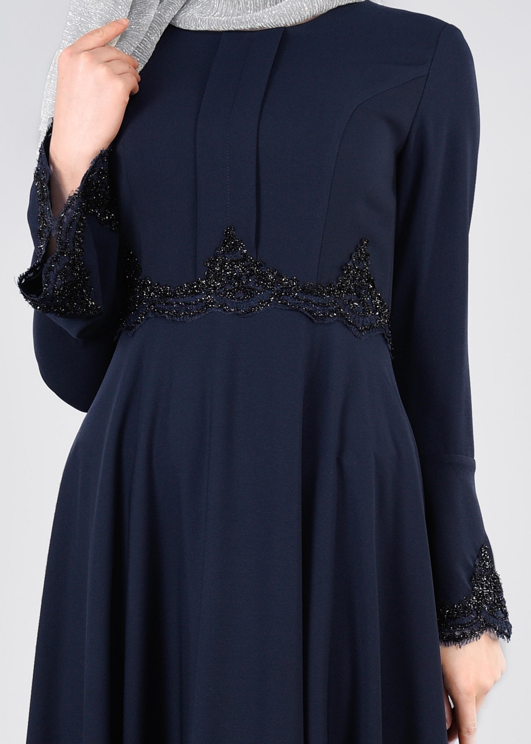 Tesettür giyim LACİVERT İSPANYOL KOL İŞLEMELİ ABİYE ELBİSE 5390