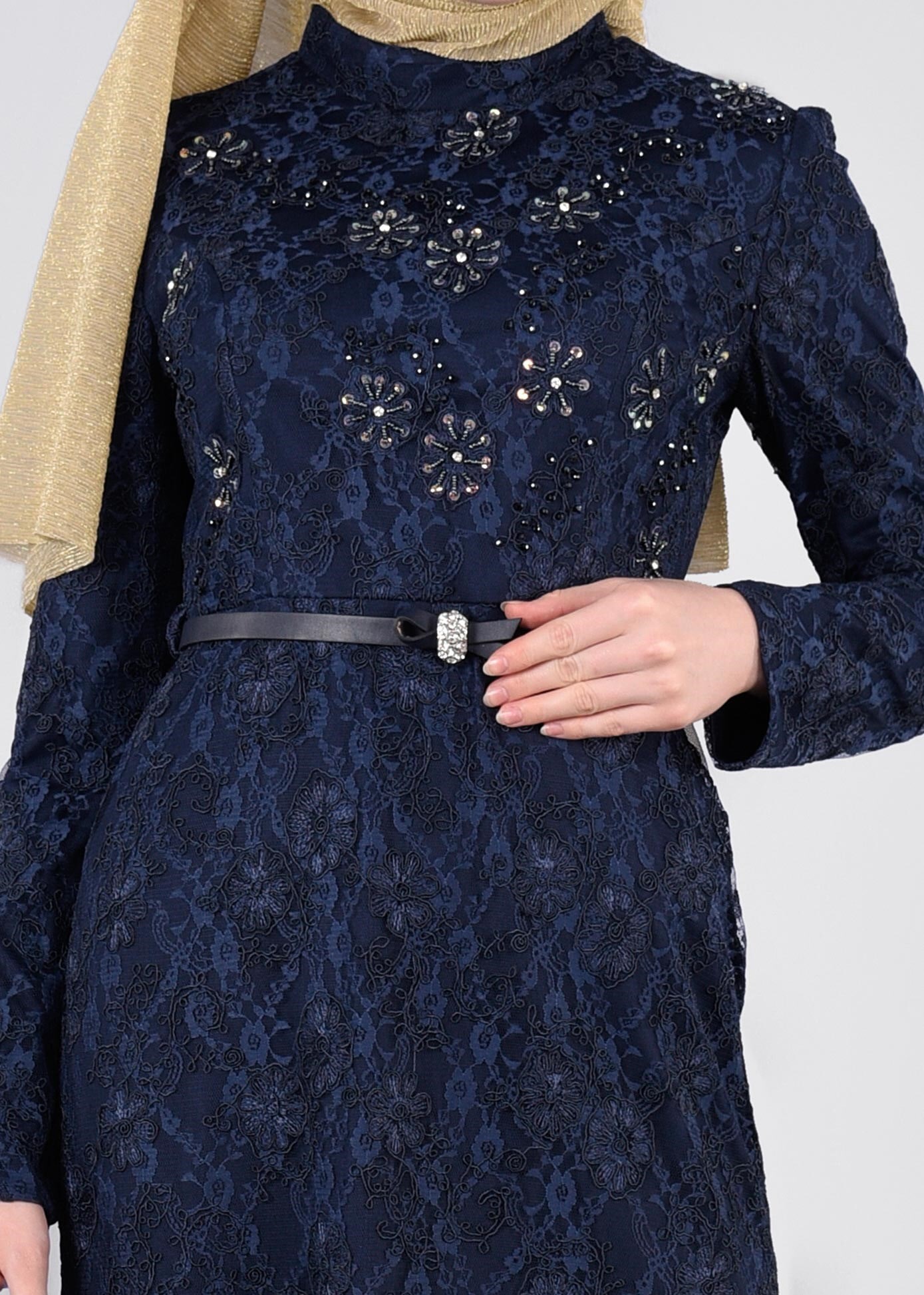 Tesettür giyim LACİVERT TAŞ DETAYLI İŞLEMELİ ABİYE ELBİSE 5391